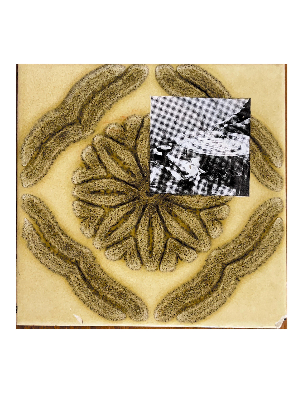 Individual tile (2/8)