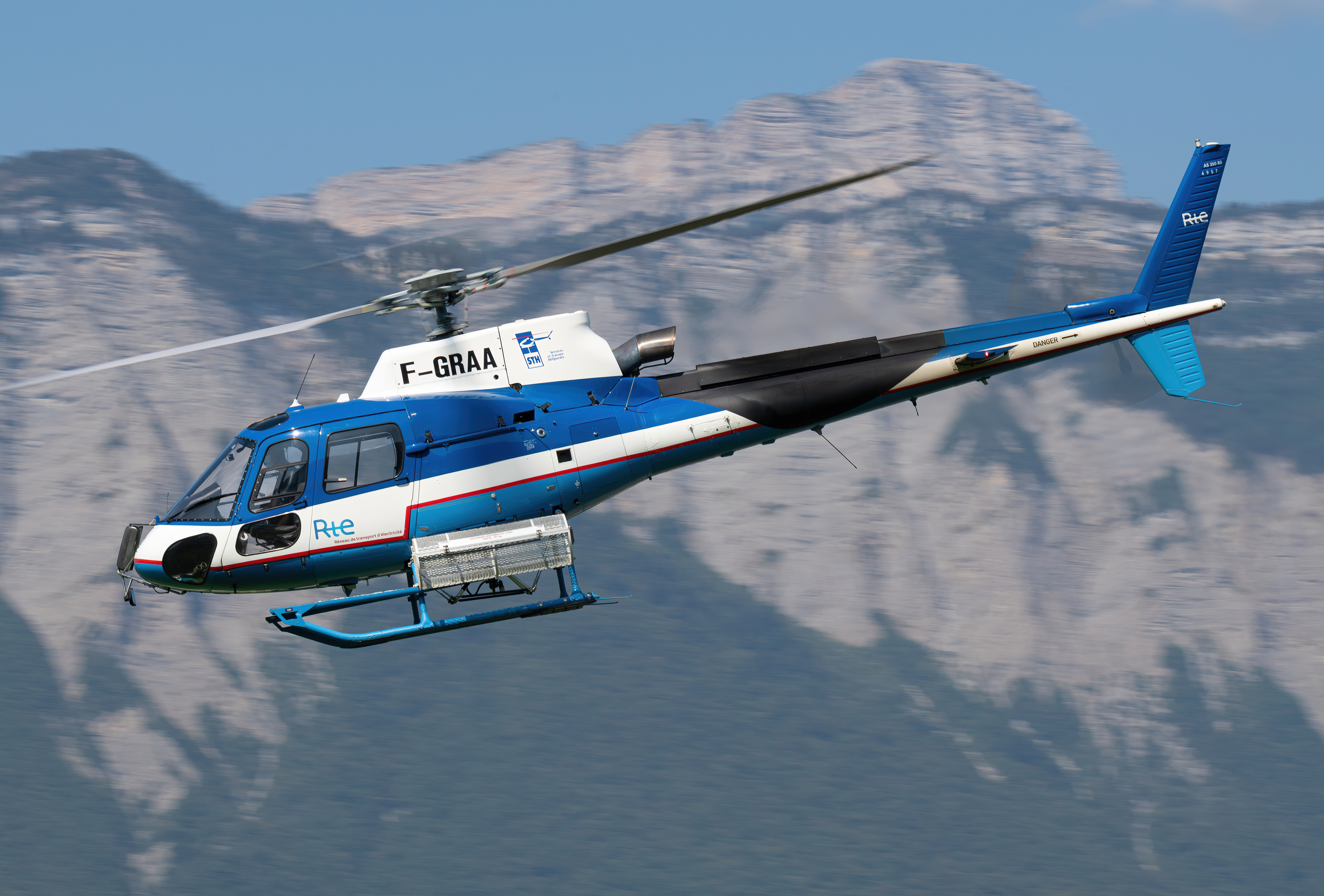 AS350B3 Ecureuil F-GRAA Airtelis