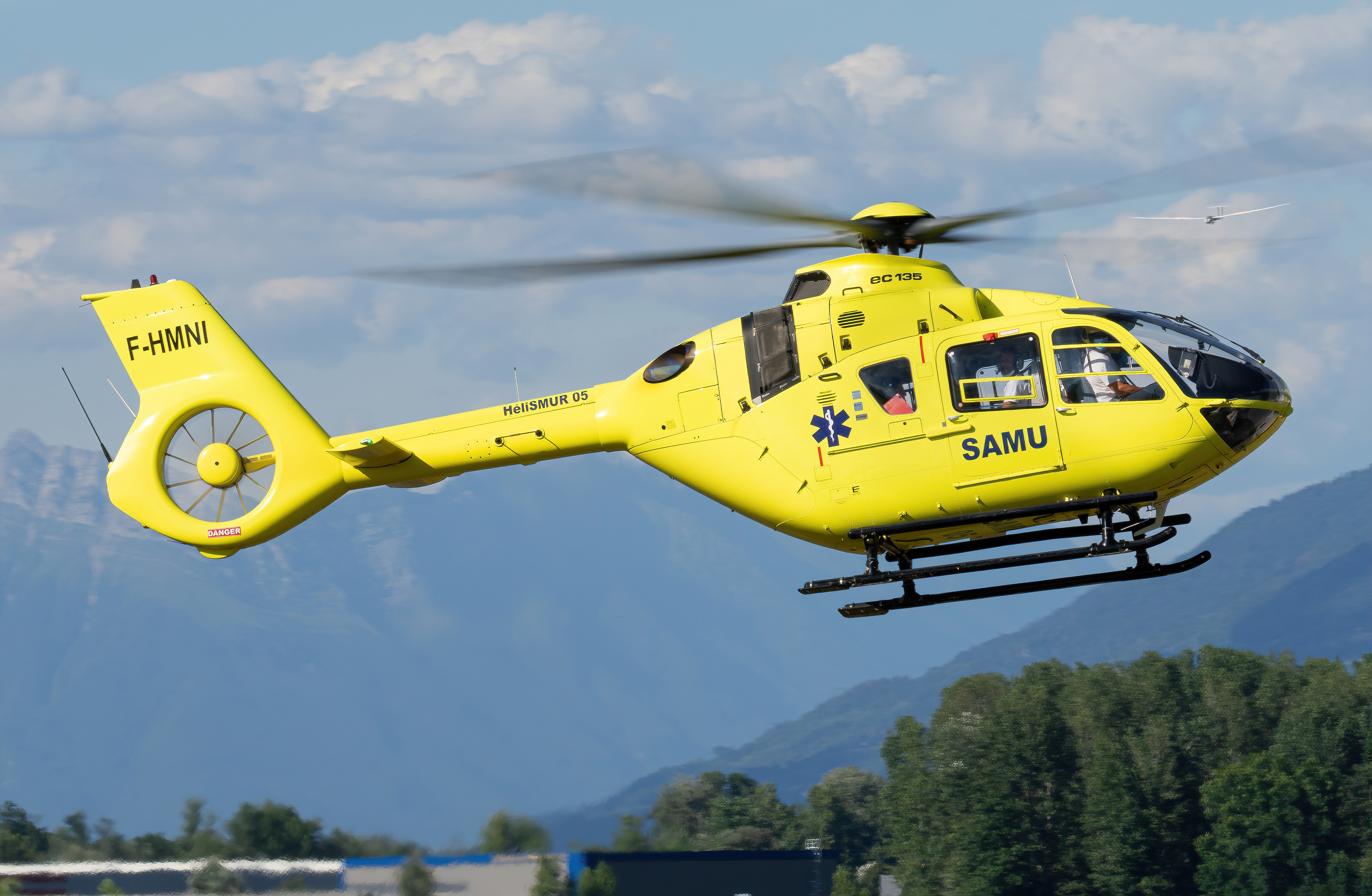 EC 135 F-HMNI Samu 05