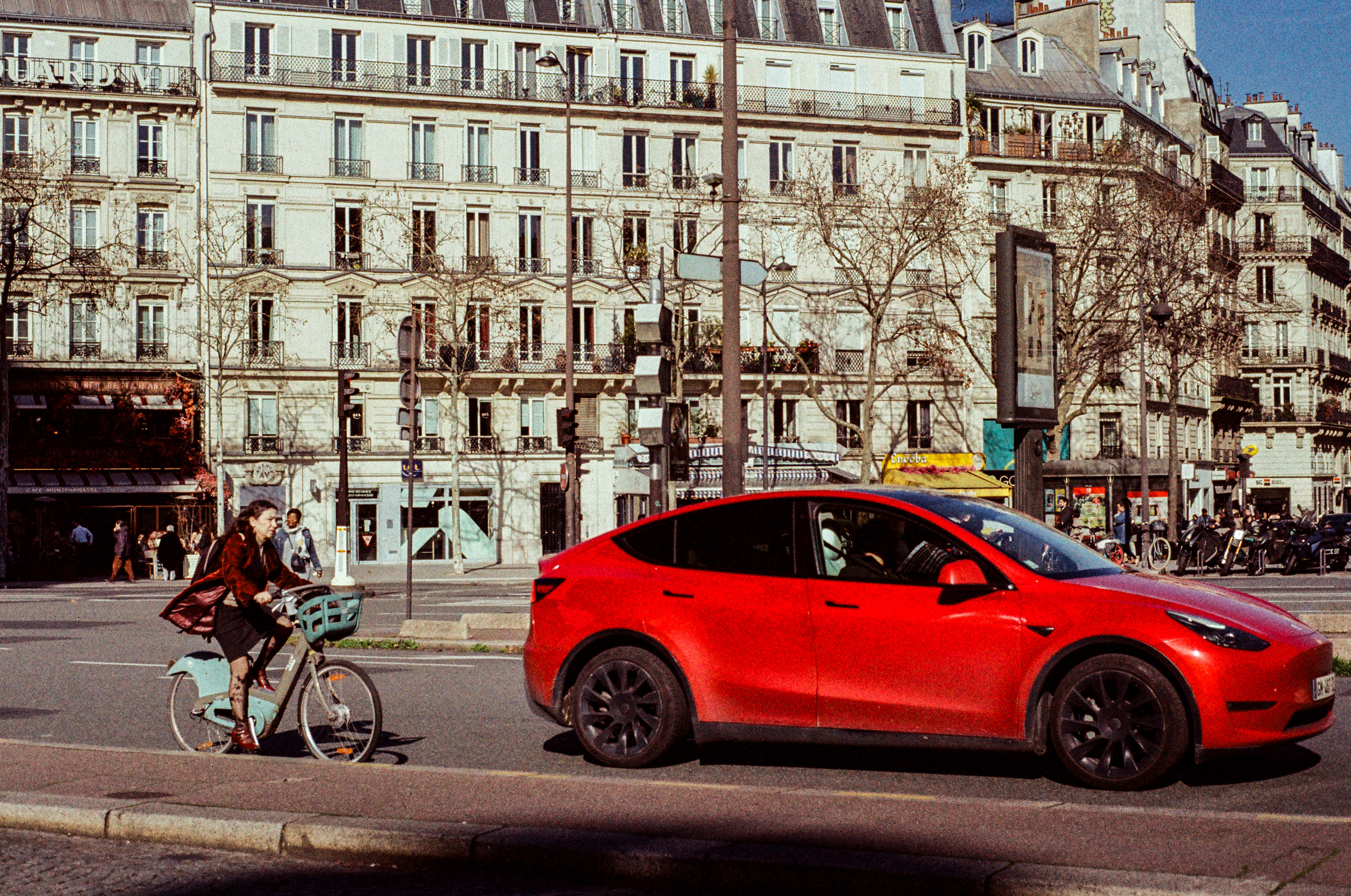 Montparnasse, 75015, Paris, Ile-de-France, France, 2026 (Argentique)
