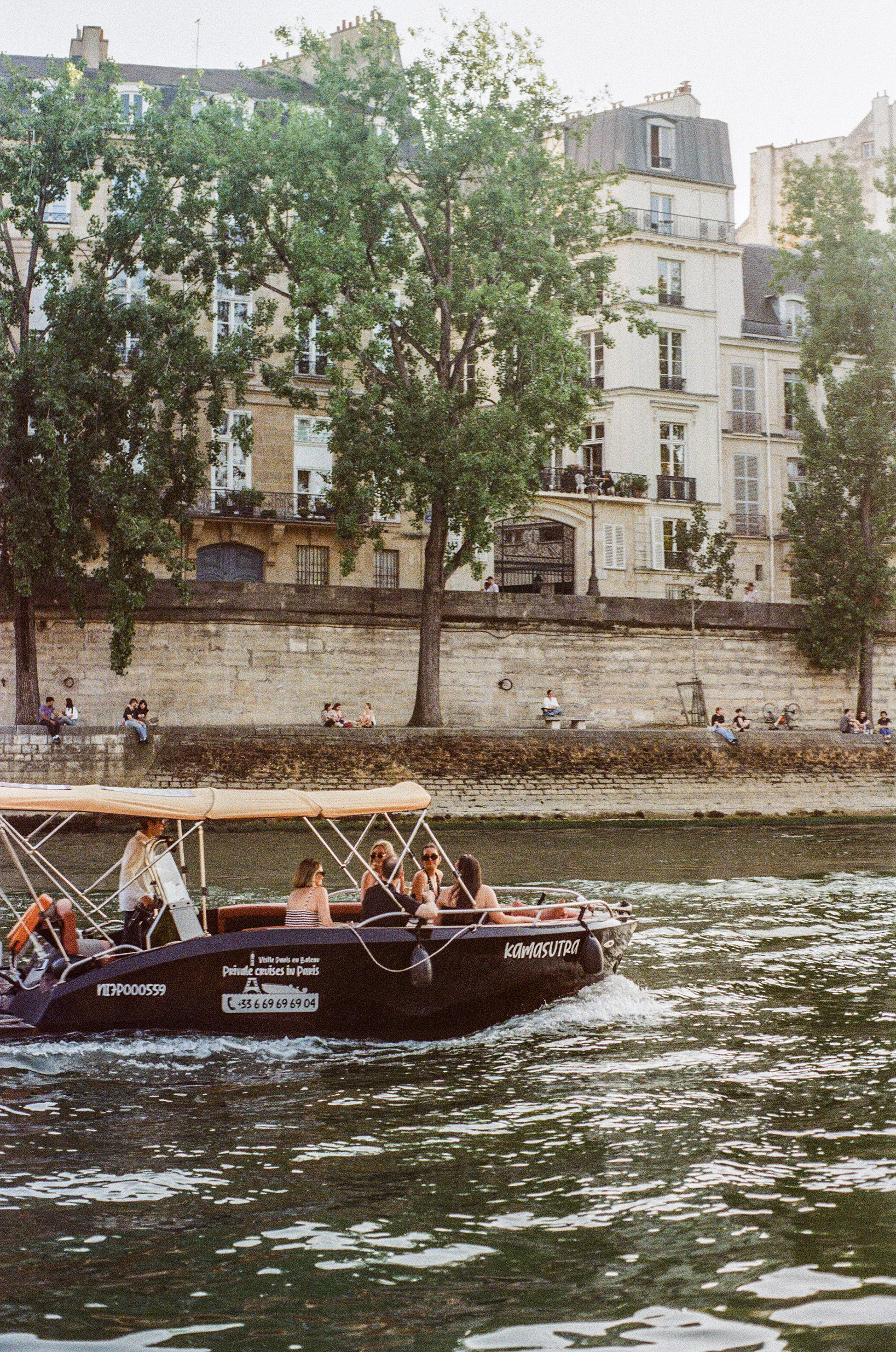 Quai de Sully, 75004,Paris, Ile-de-France, France, 2025 (Argentique)