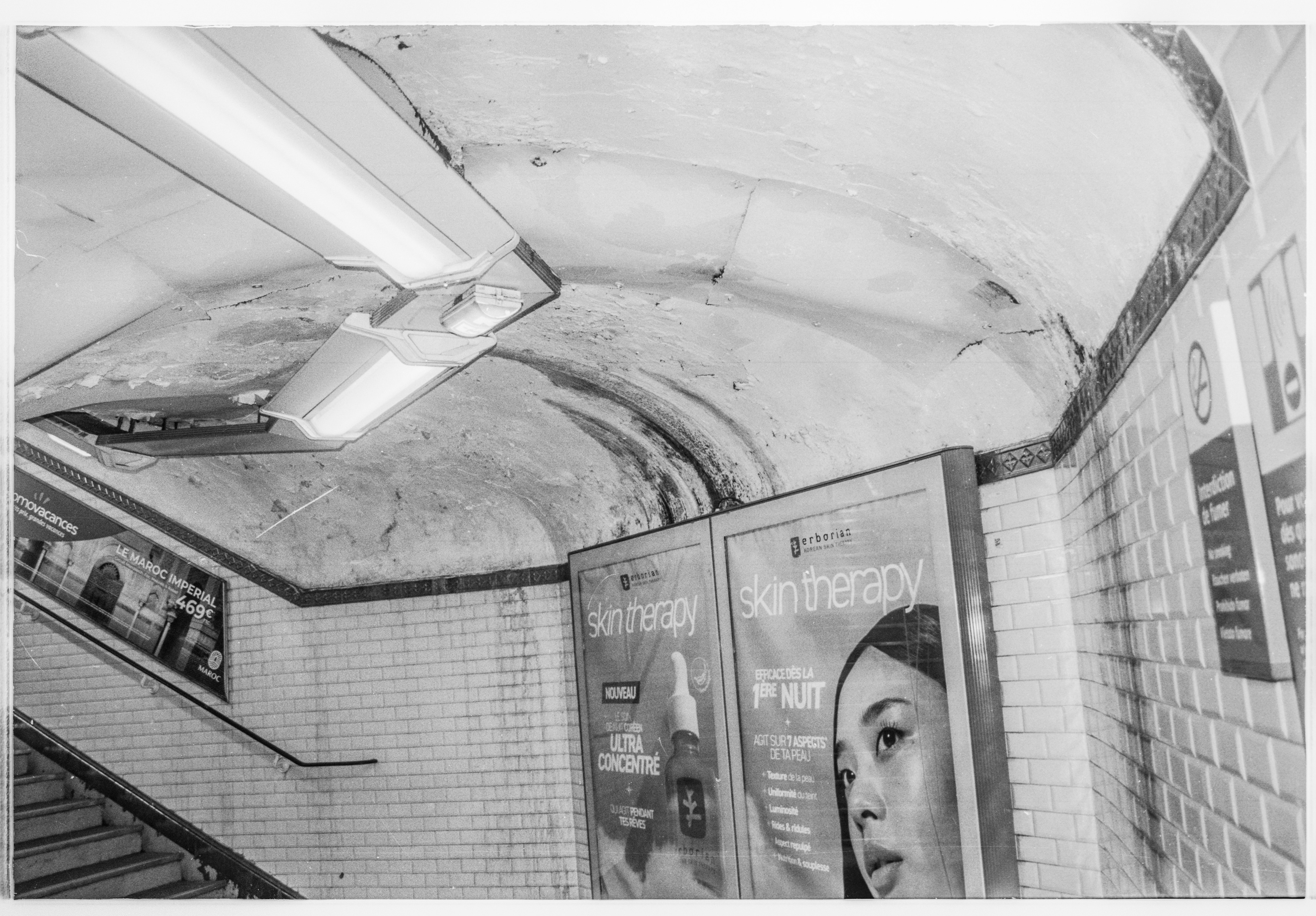 Série "Paris poubelle", 2025 (Argentique)