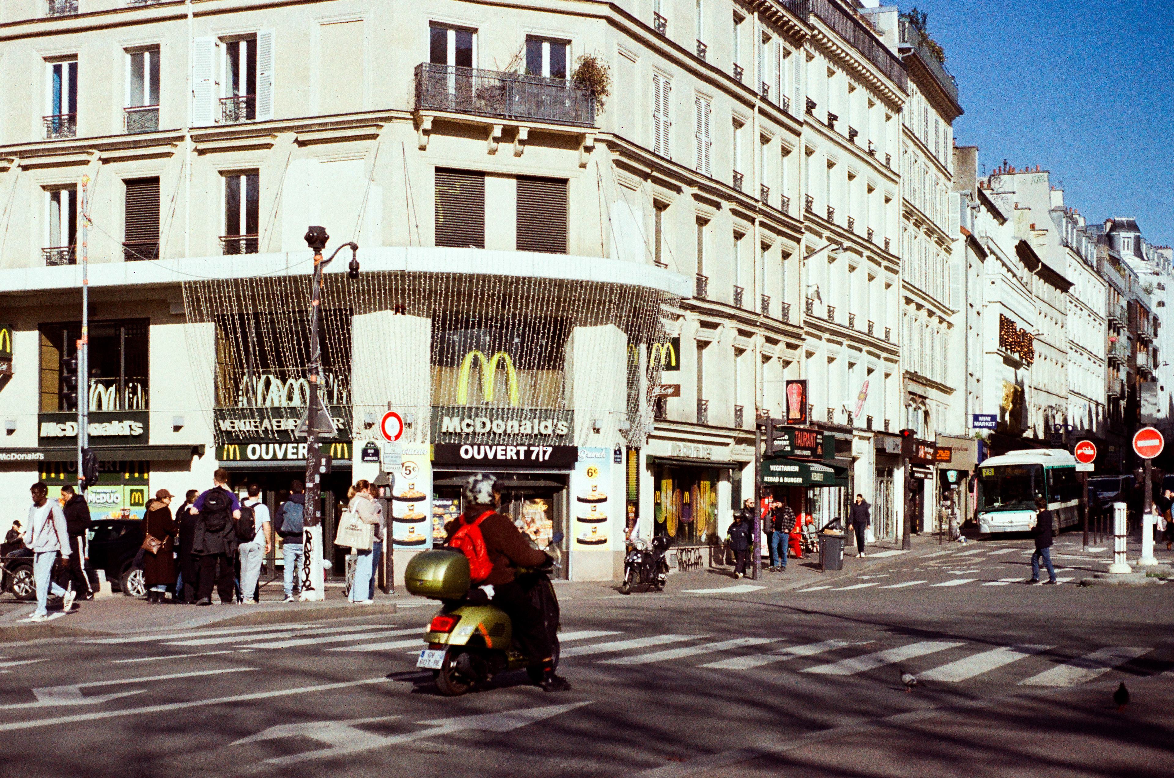 Canal Saint-Martin, 75004, Paris, Ile-de-France, France, 2026 (Argentique)