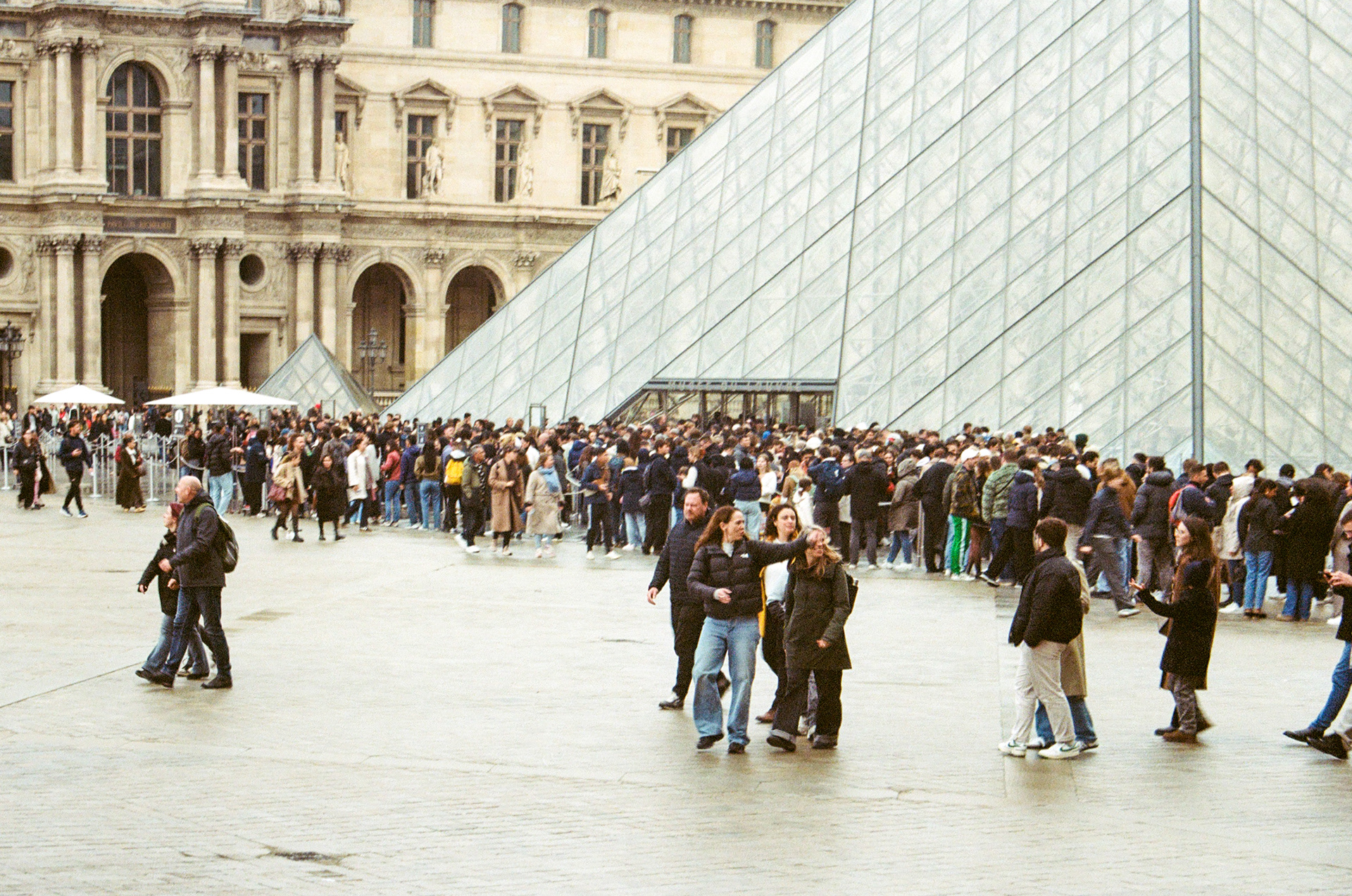 Le Louvre, Paris, Ile-de-France, France, 2025