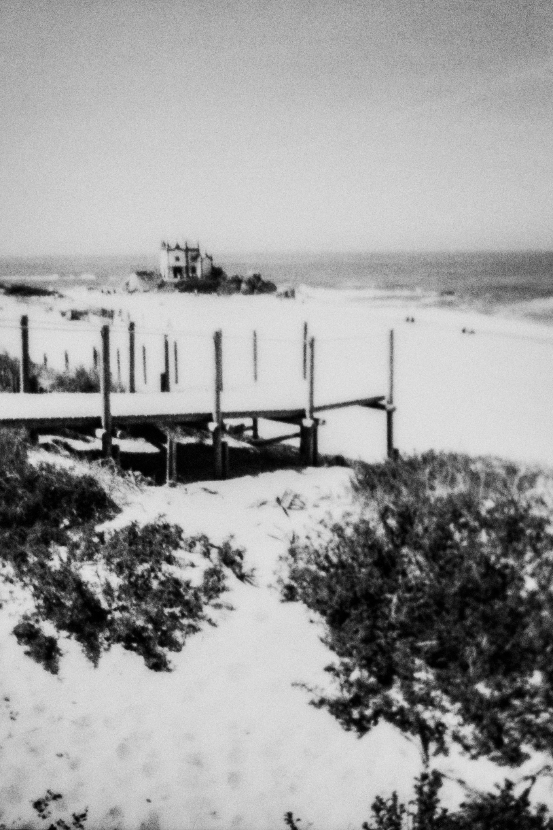 Capela do Senhor da Pedra, 4400, Vila Nova de Gaia, Nord, Portugal, 2026 (Polaroid)
