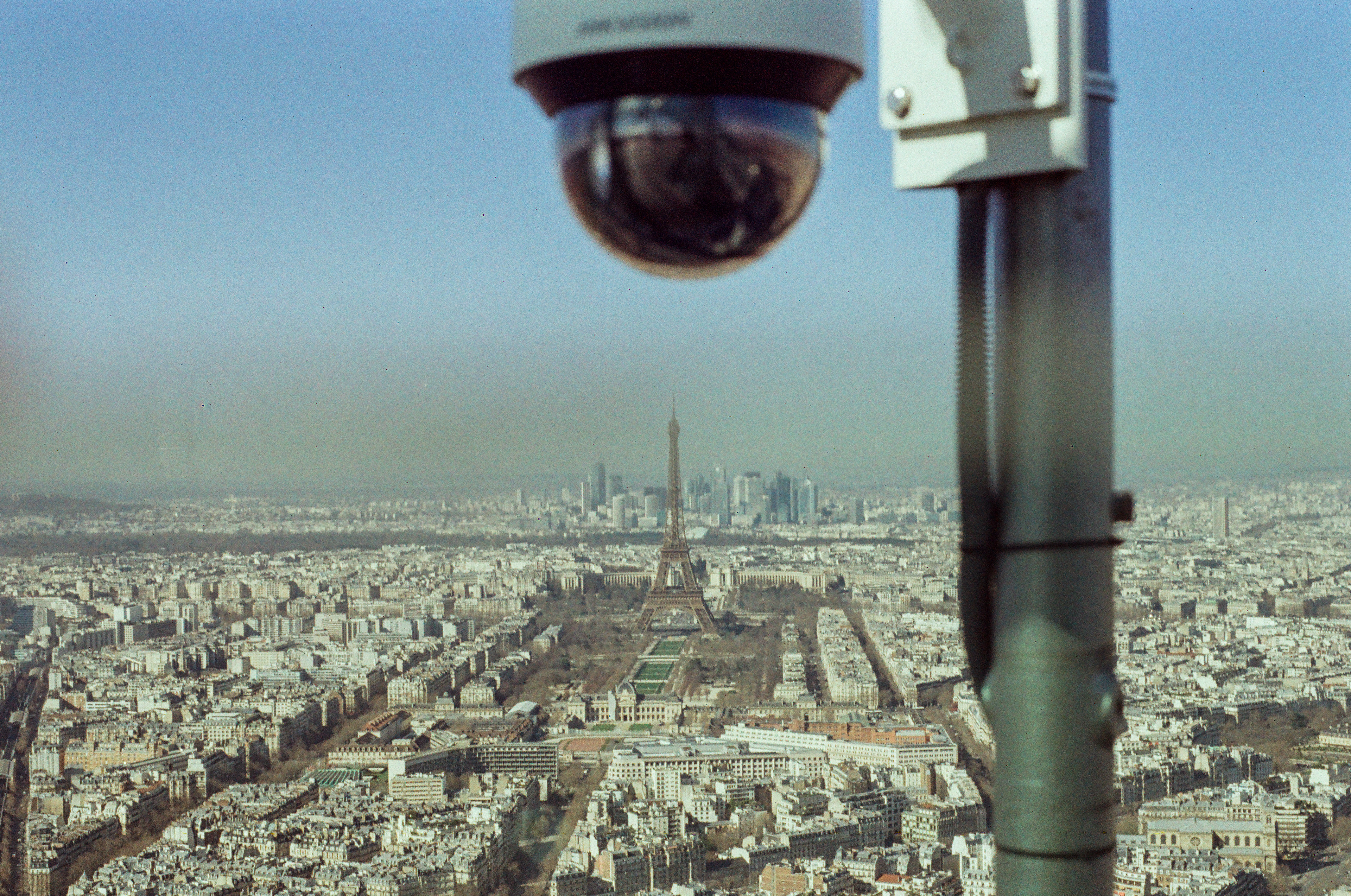 Tour Eiffel vue de la Tour Montparnasse, 75015, Paris, Ile-de-France, France, 2026 (Argentique)