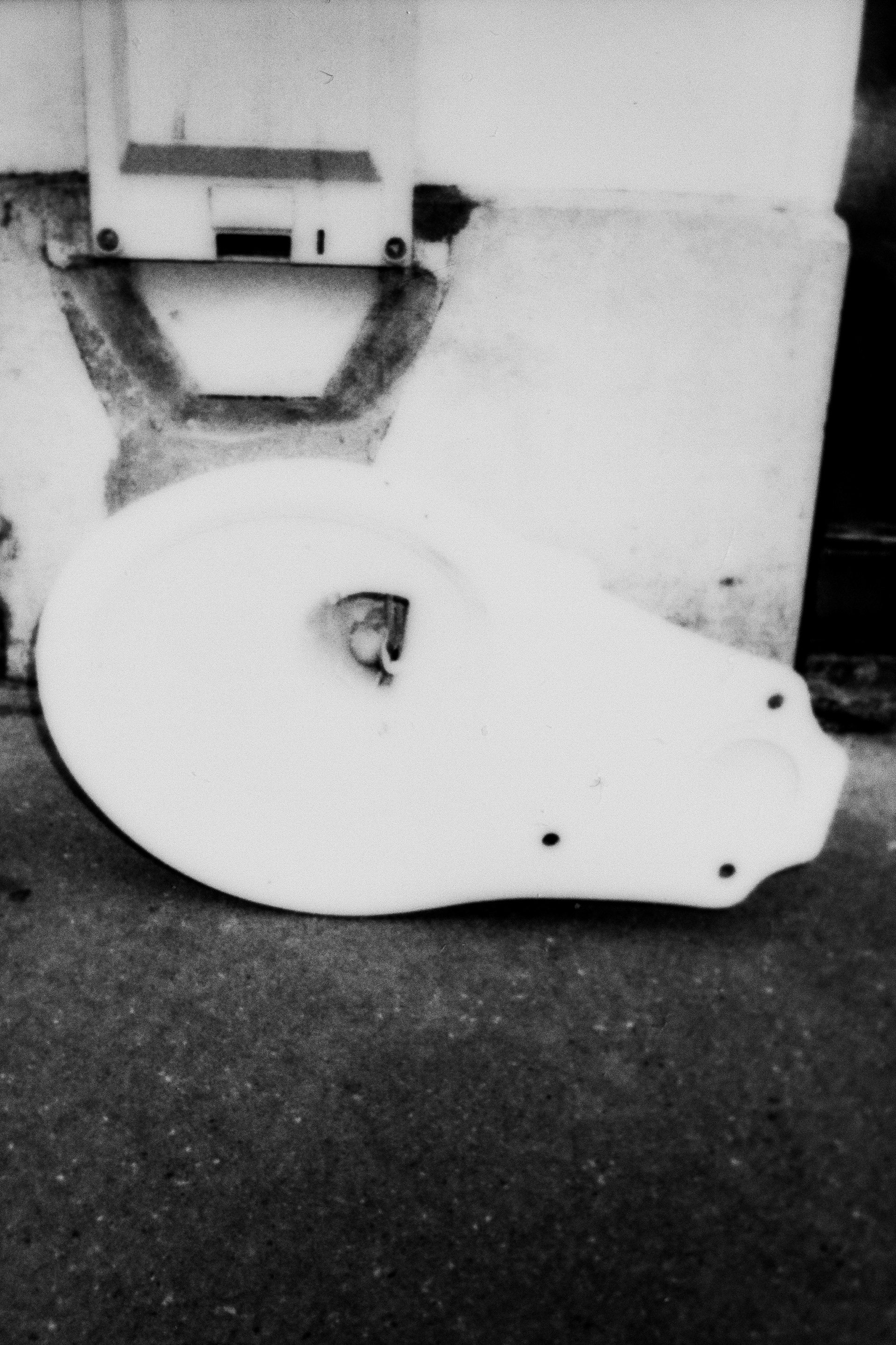 Série "Paris poubelle", 2026 (Polaroid)