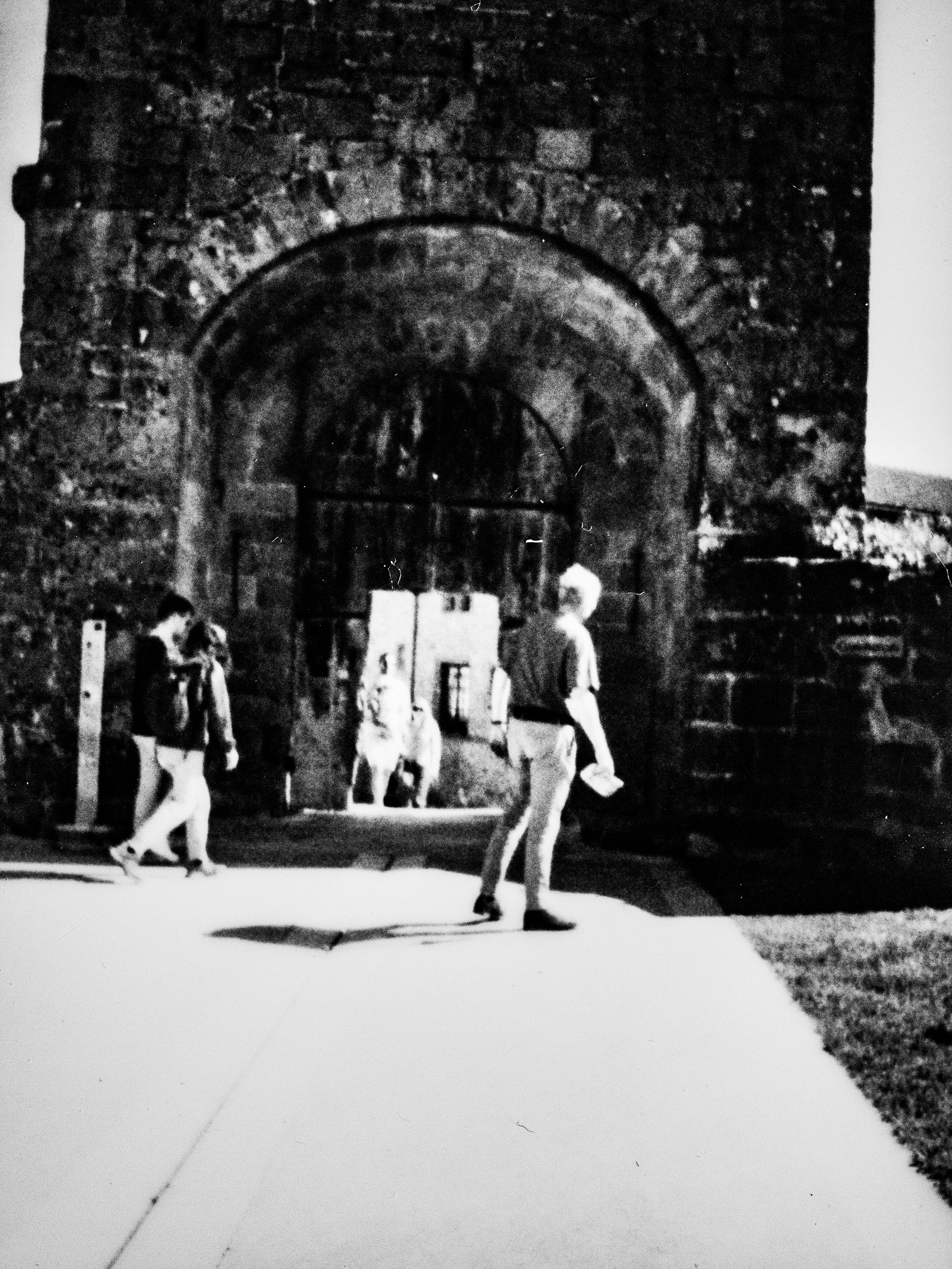 Porte derrière l'abbaye, 38160, Saint Antoine l'Abbaye, Isère, Auvergne-Rhône-Alpes, France, 2026 (Polaroid)