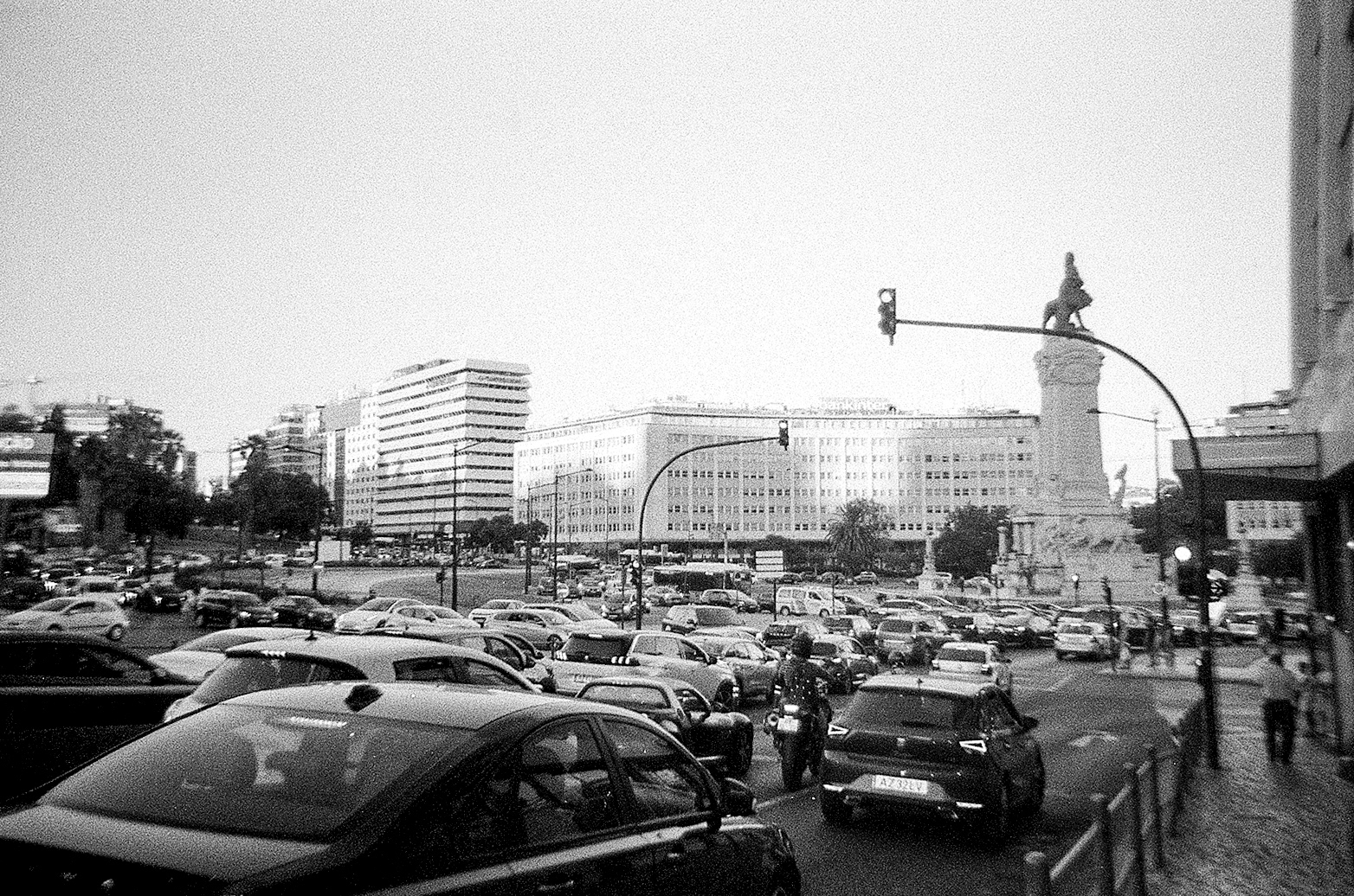 1000, Lisbonne, Grand Lisbonne, Paris, 2023 (Argentique)
