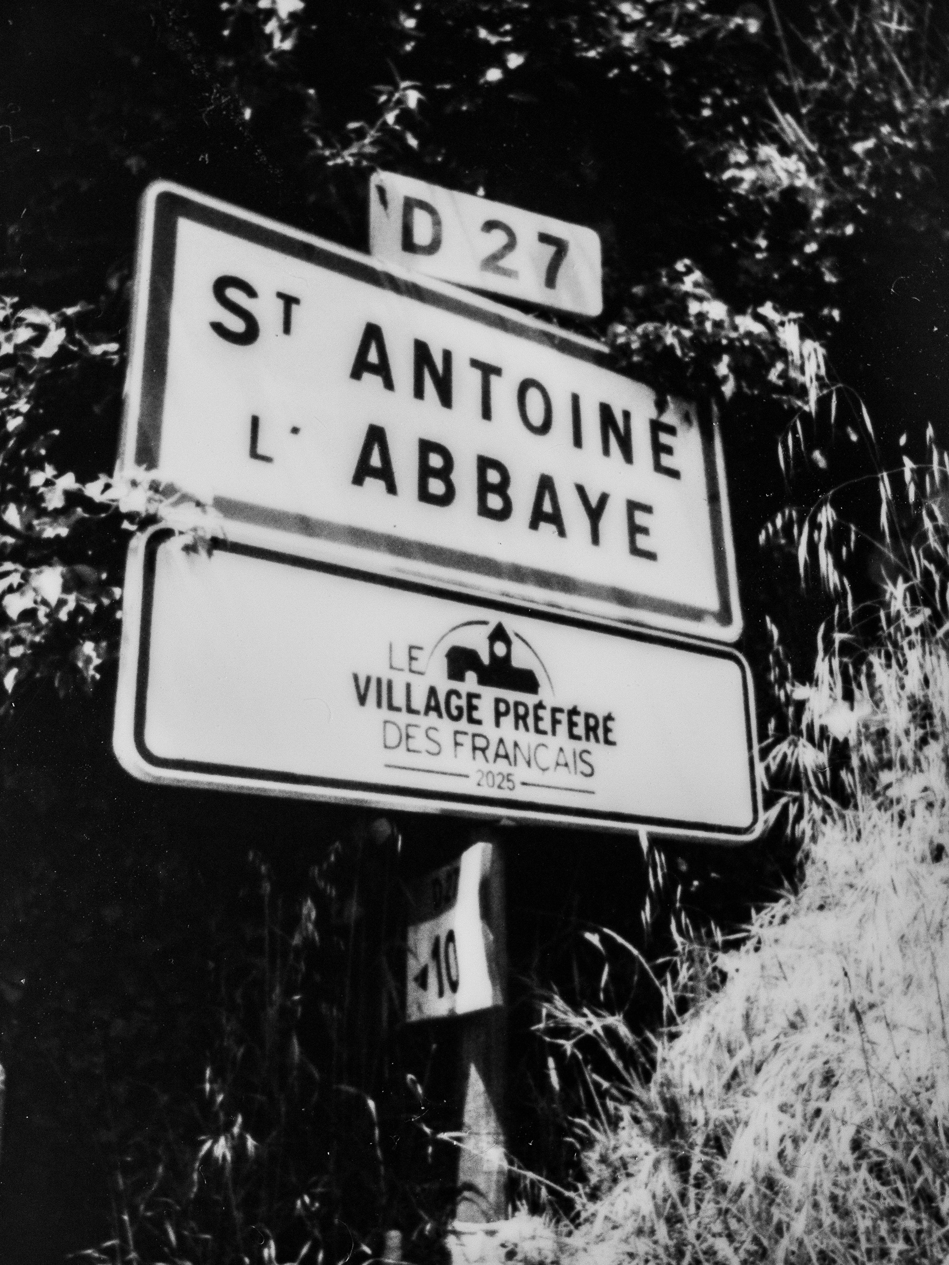 38160, Saint Antoine l'Abbaye, Isère, Auvergne-Rhône-Alpes, France, 2026 (Polaroid)