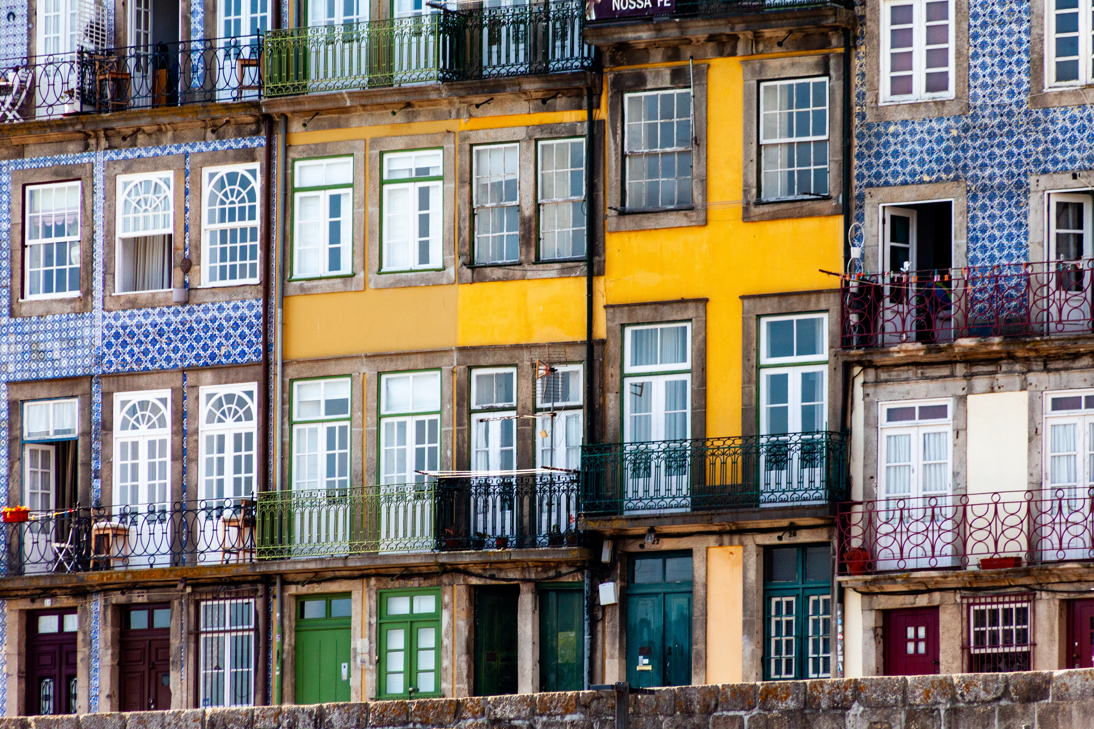 4000, Porto, Nord, Portugal, 2023 (Numérique)