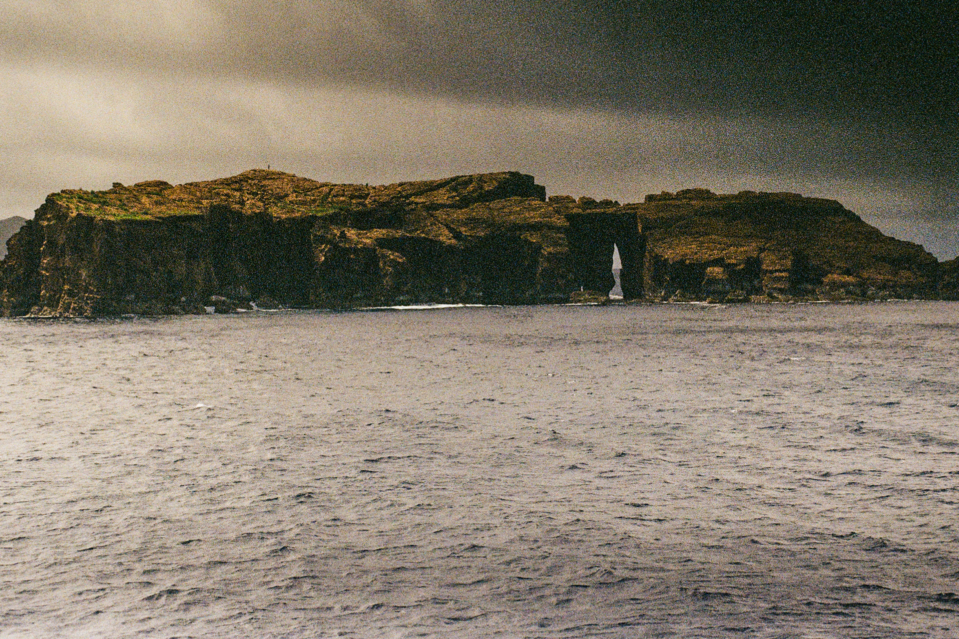 9940, 9960, Pico, Azores, Portugal, 2025 (Argentique)