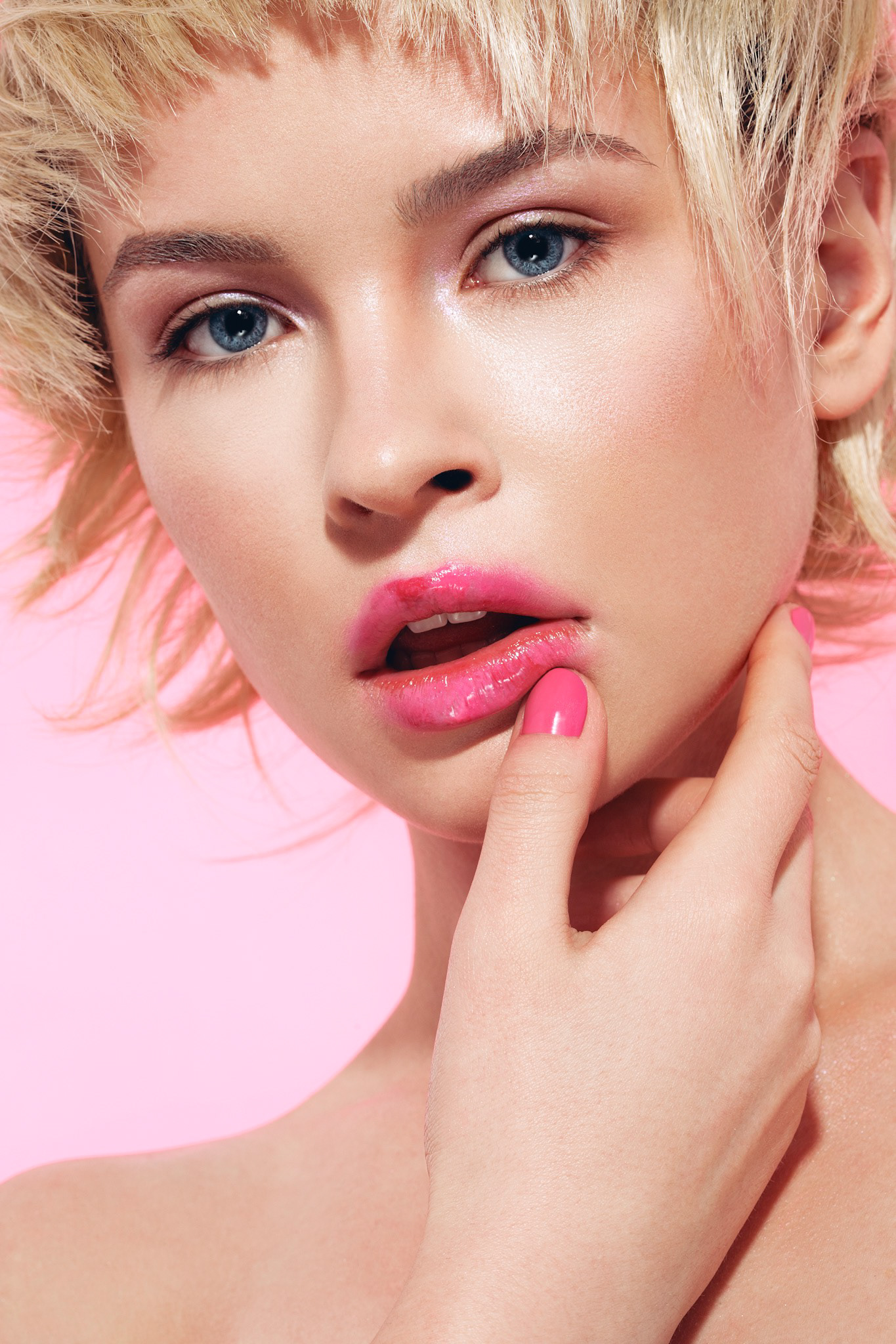 Beauty shot by Tiberiu Arsene.