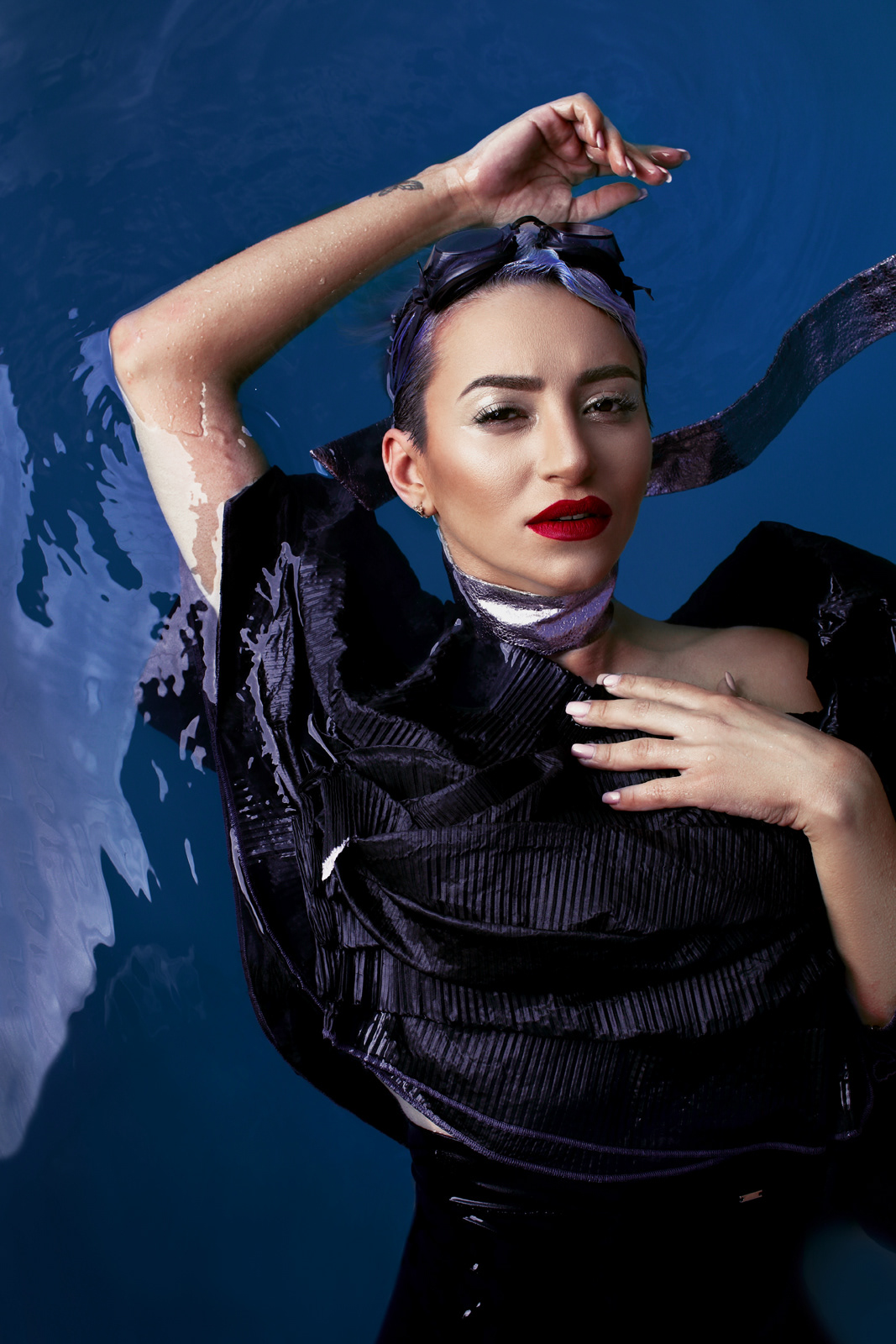Fashion shot by Tiberiu Arsene with Giulia Anghelescu for Avantaje.