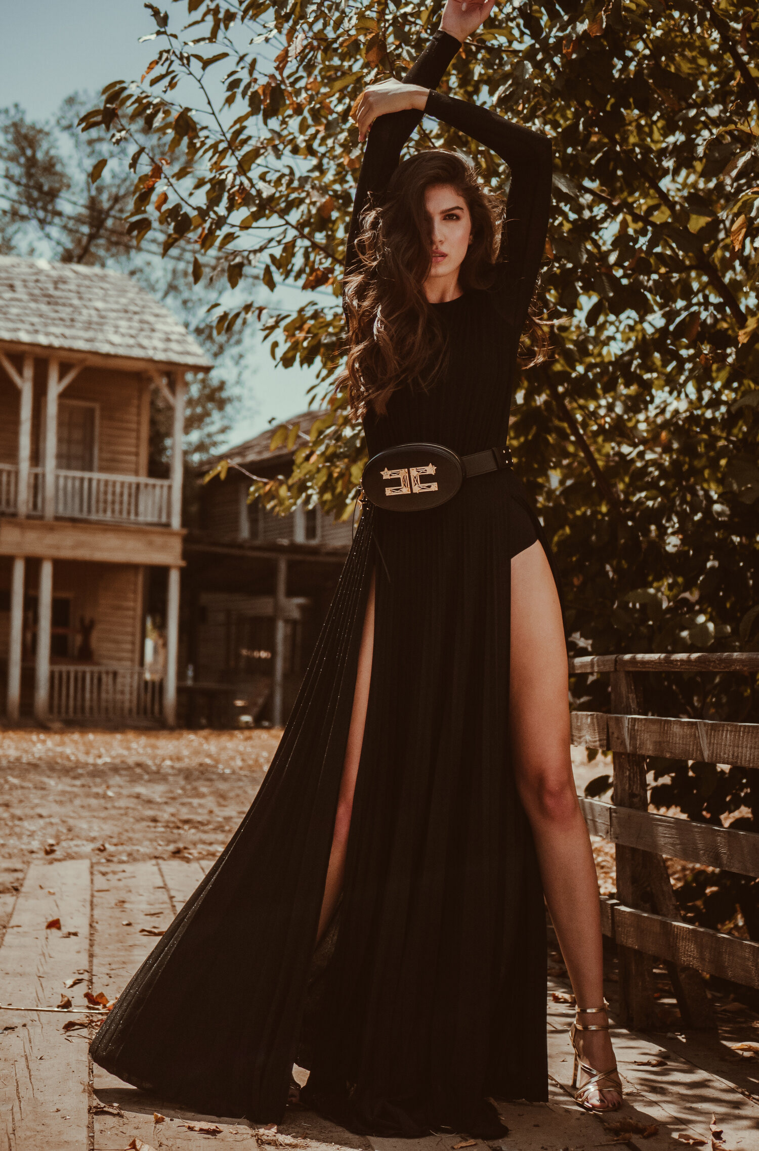 Fashion shot by Tiberiu Arsene, for Revista Avantaje.