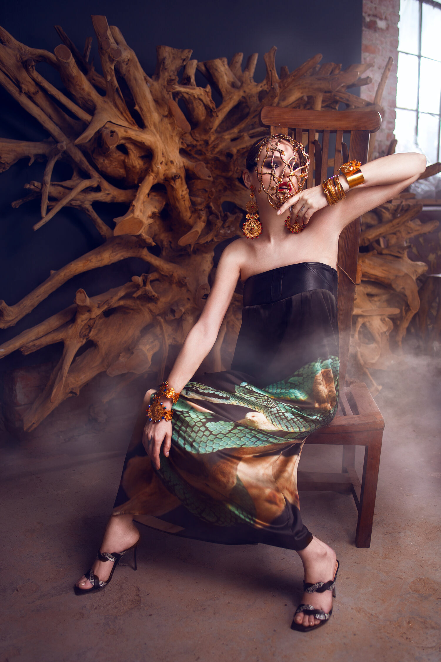 Fashion shot by Tiberiu Arsene.