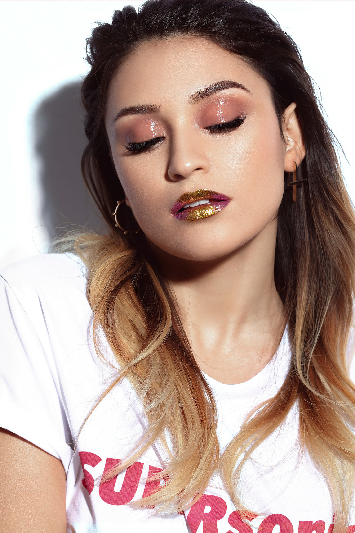 Beauty shot by Tiberiu Arsene with Irina Rimes for Unica.