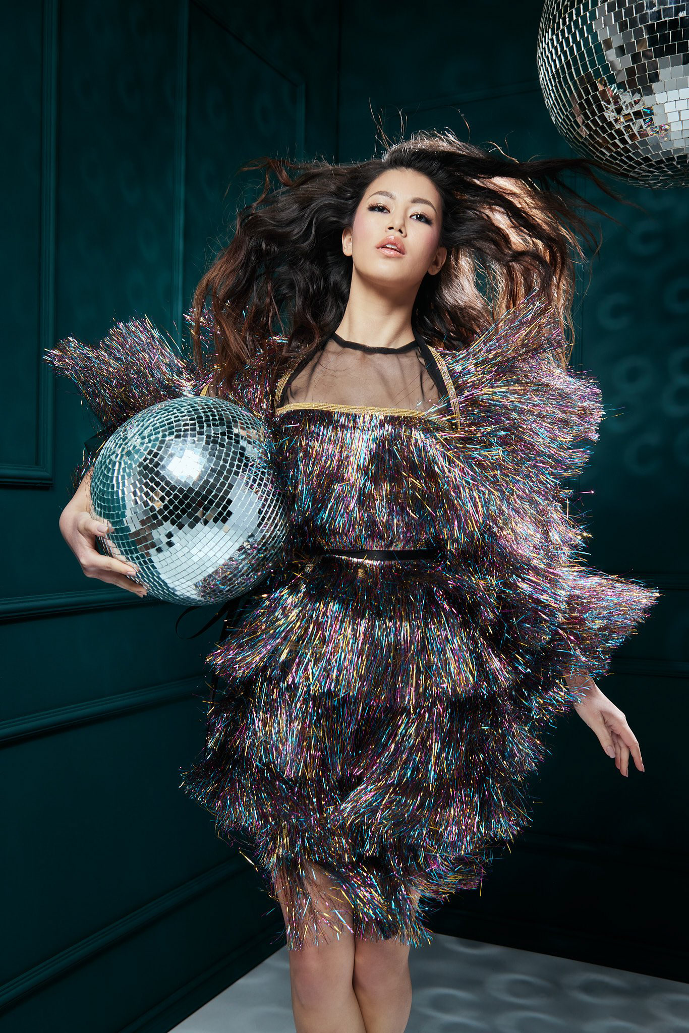 Fashion shot by Tiberiu Arsene, for Revista Avantaje.