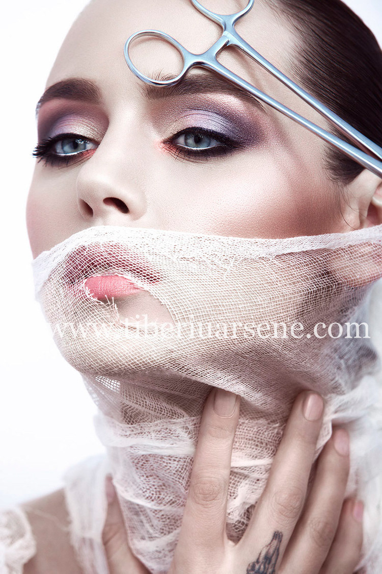 Beauty shot by Tiberiu Arsene with Andreea Matei for Elegant Magazine.