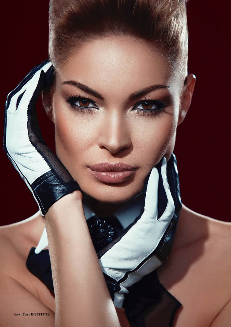 Beauty shot by Tiberiu Arsene with Valentina Pelinel for Institute Magazine.