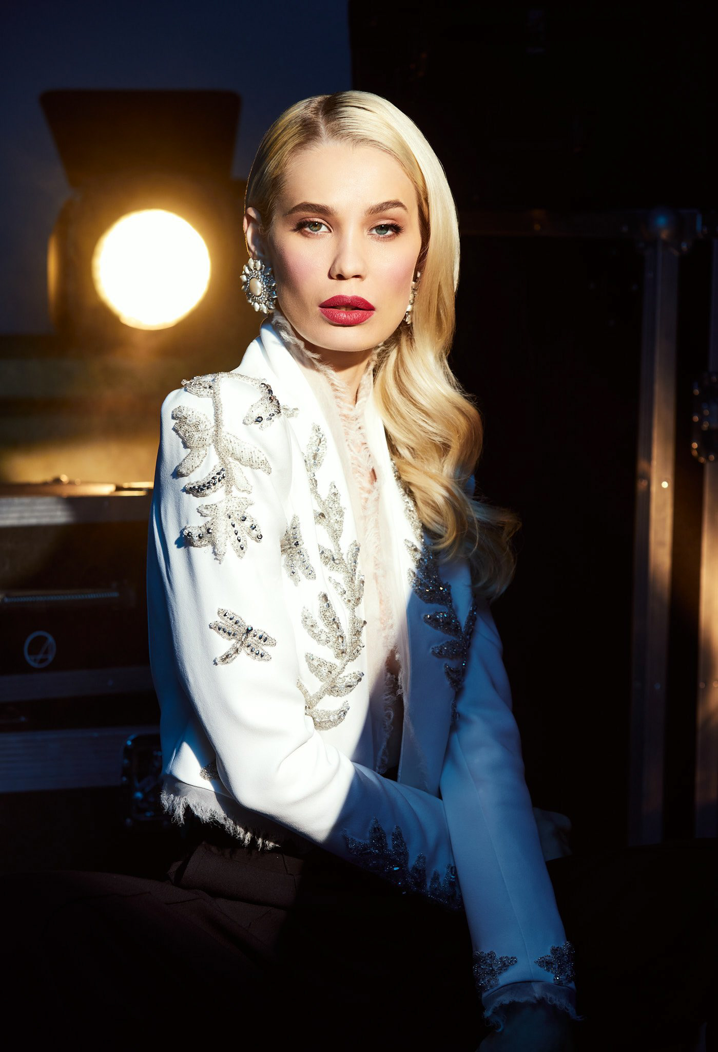 Fashion shot by Tiberiu Arsene, for Revista Unica.