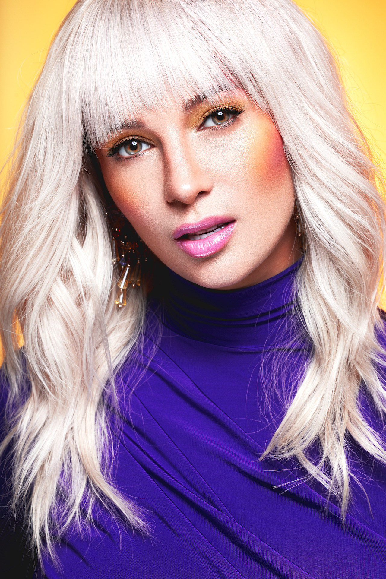 Beauty shot by Tiberiu Arsene with Lora for Unica.
