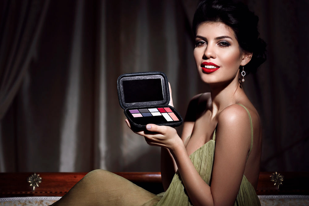 Commercial shot by Tiberiu Arsene for Oriflame - Giordani Gold.