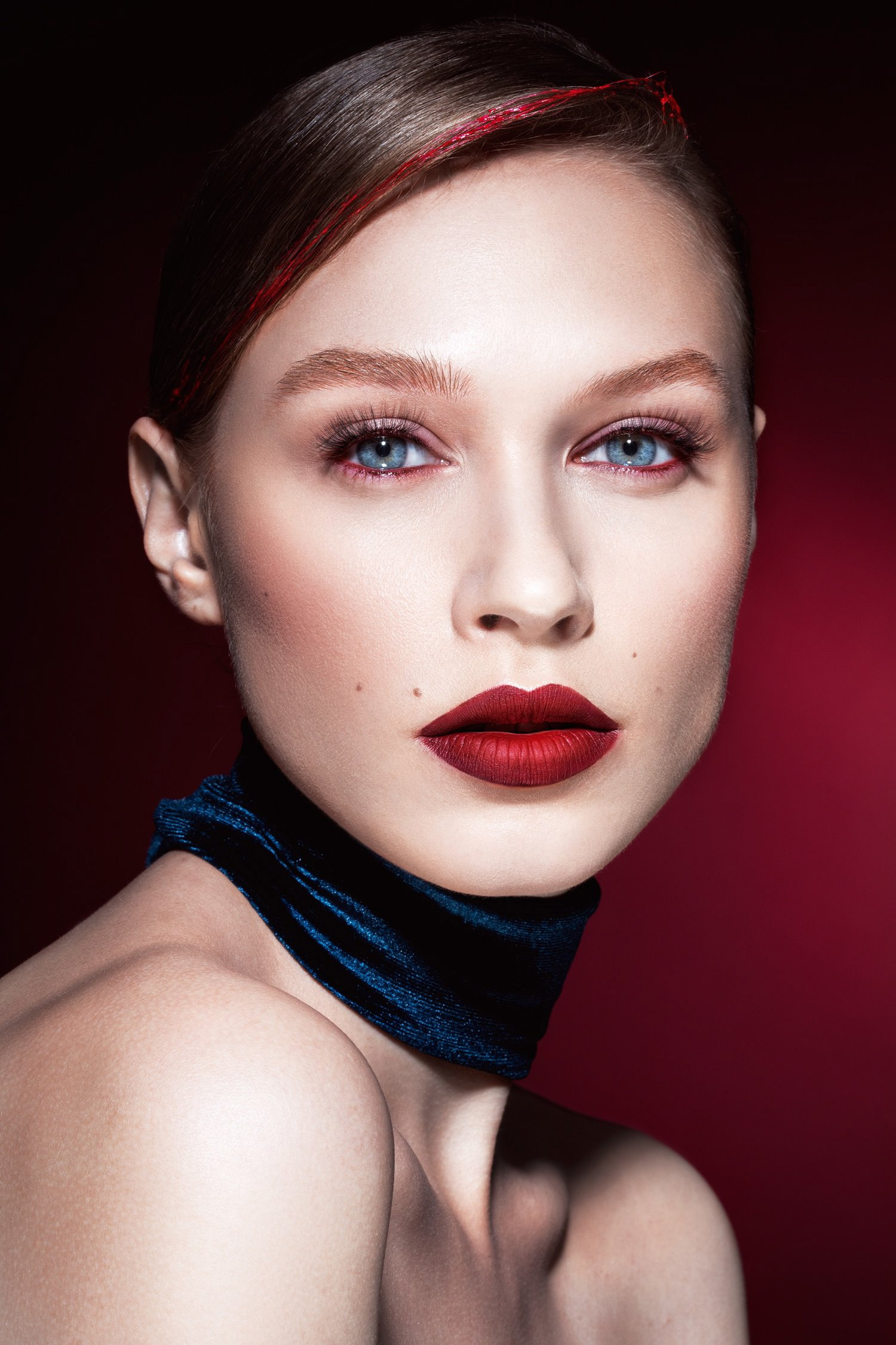 Beauty shot by Tiberiu Arsene with Gina Chirila for Unica.