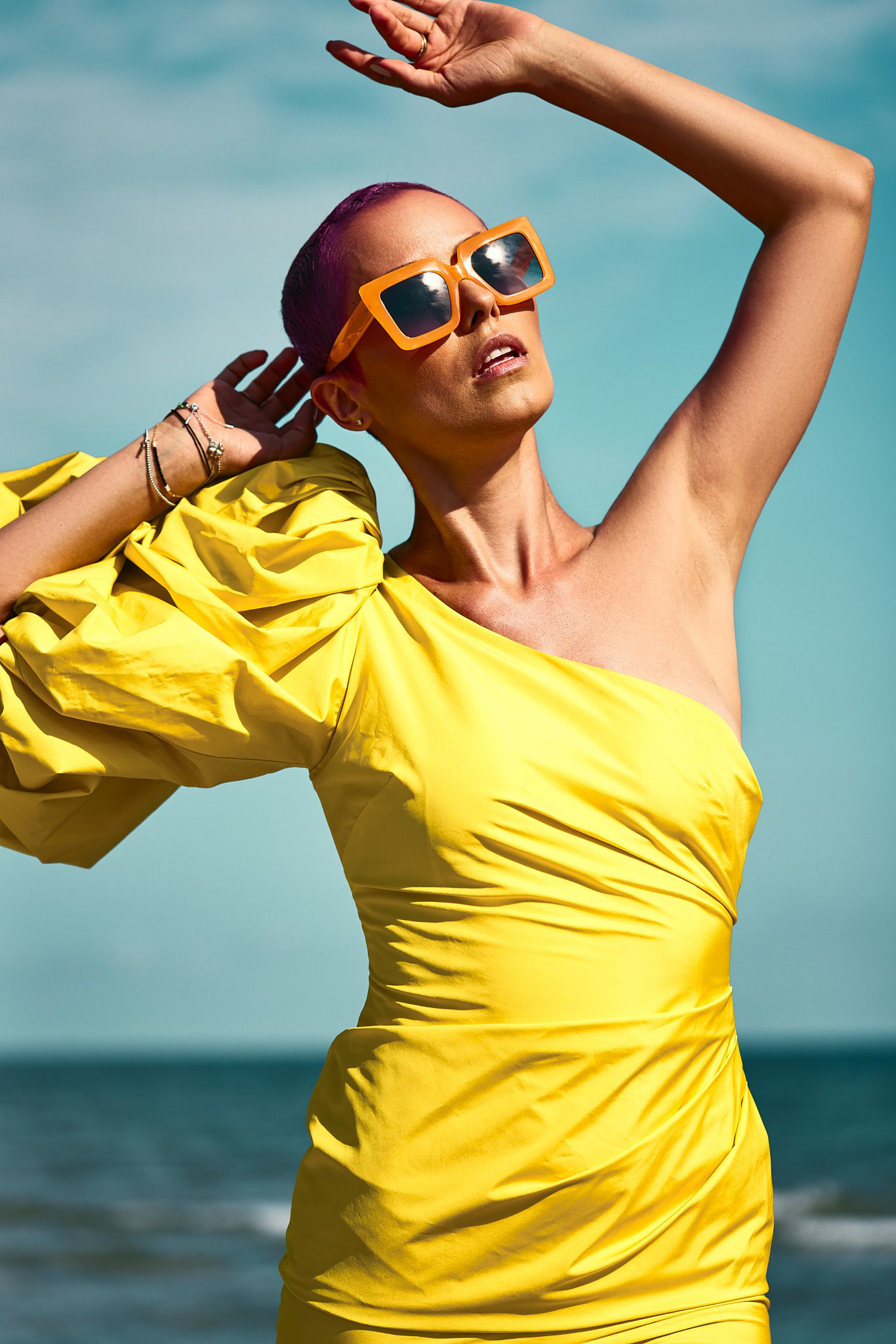 Fashion shot by Tiberiu Arsene, for Revista Avantaje.