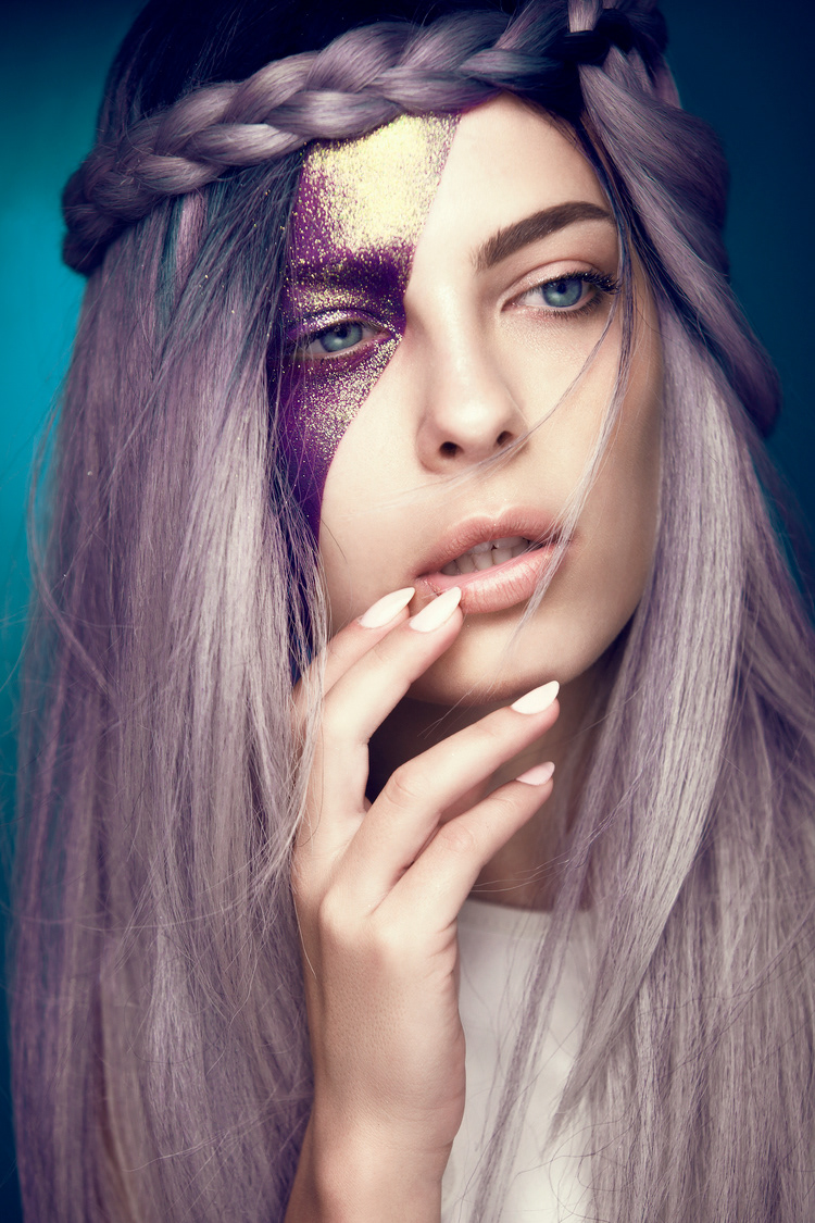 Beauty shot by Tiberiu Arsene with Iuliana Nae for Les Professionnels.