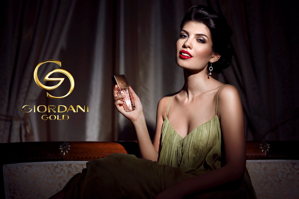 Commercial shot by Tiberiu Arsene for Oriflame - Giordani Gold.