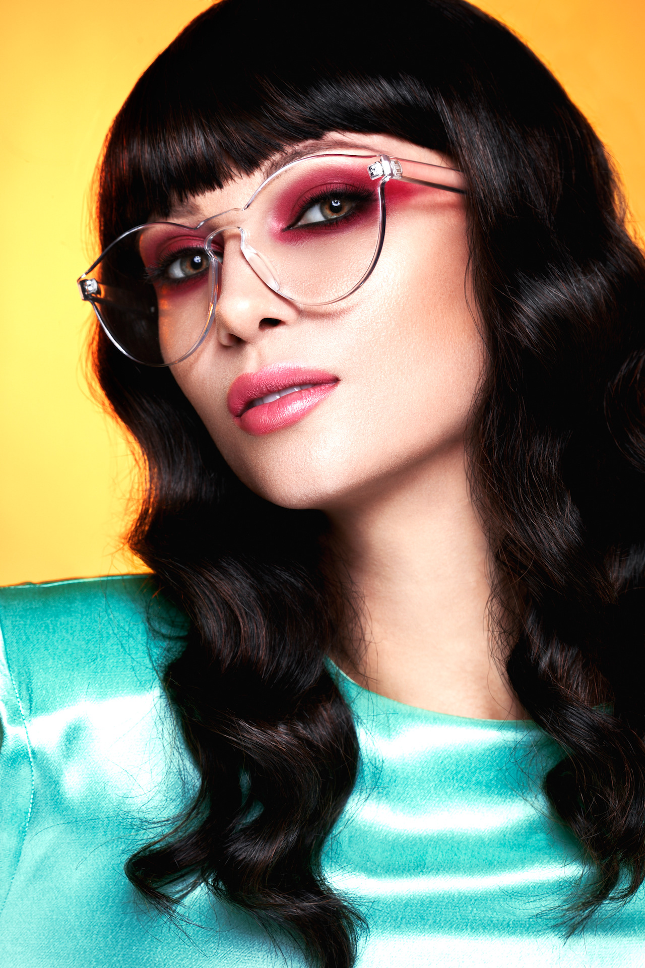 Beauty shot by Tiberiu Arsene with Lora for Unica.
