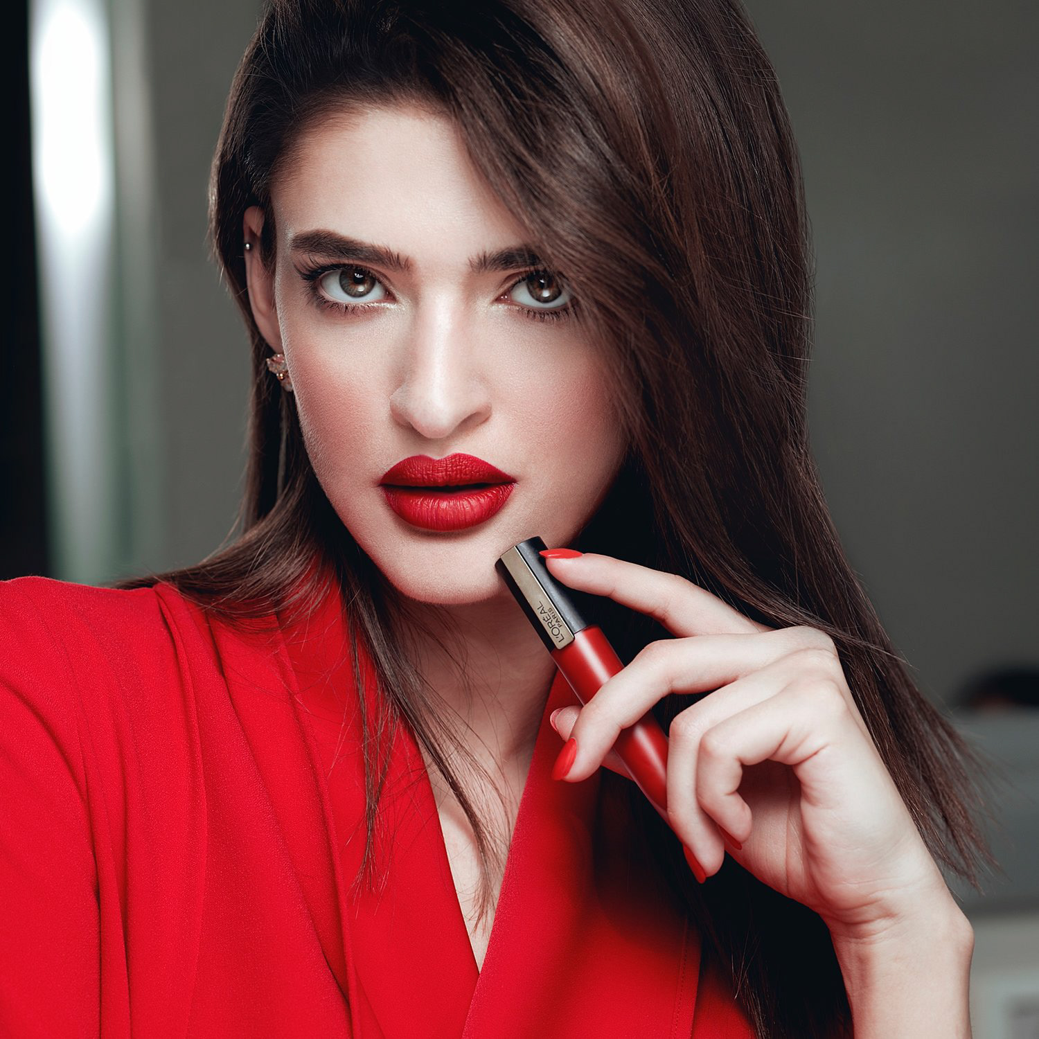 Commercial shot by Tiberiu Arsene with Maria Vigheciu for L'Oréal Paris.
