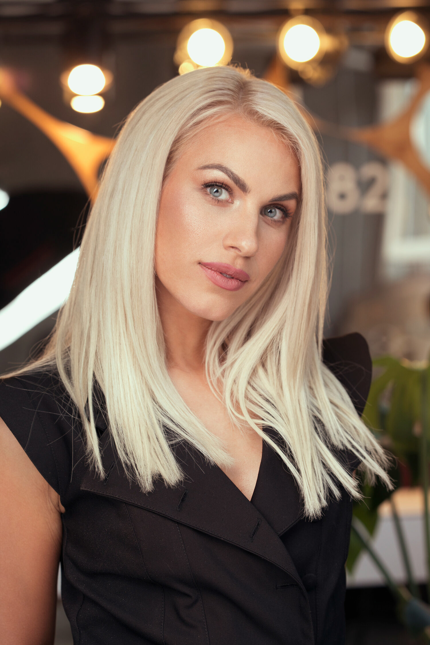 Product shot by Tiberiu Arsene, with Amna for Maybelline.