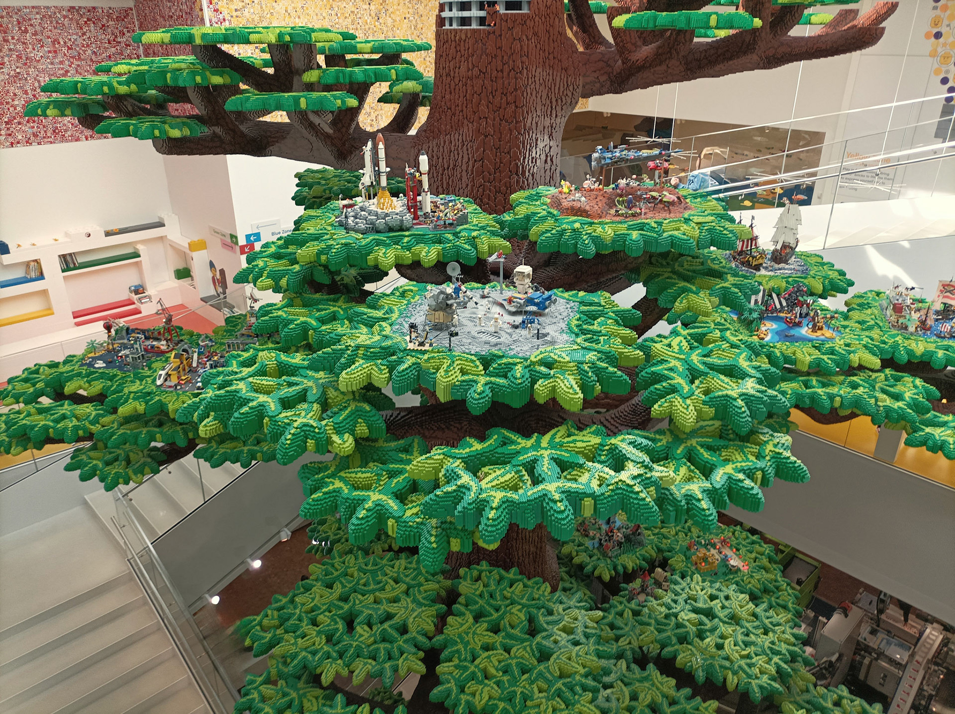 LegoHouse Boom Detail1