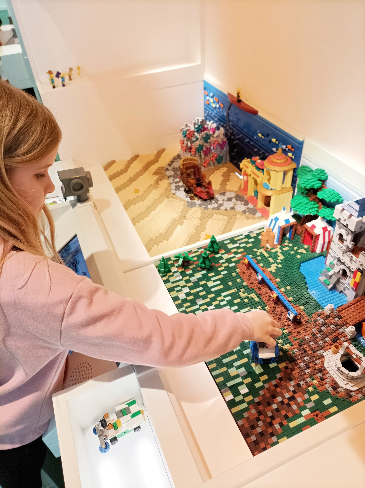 LegoHouse - Orelie filmregiseur