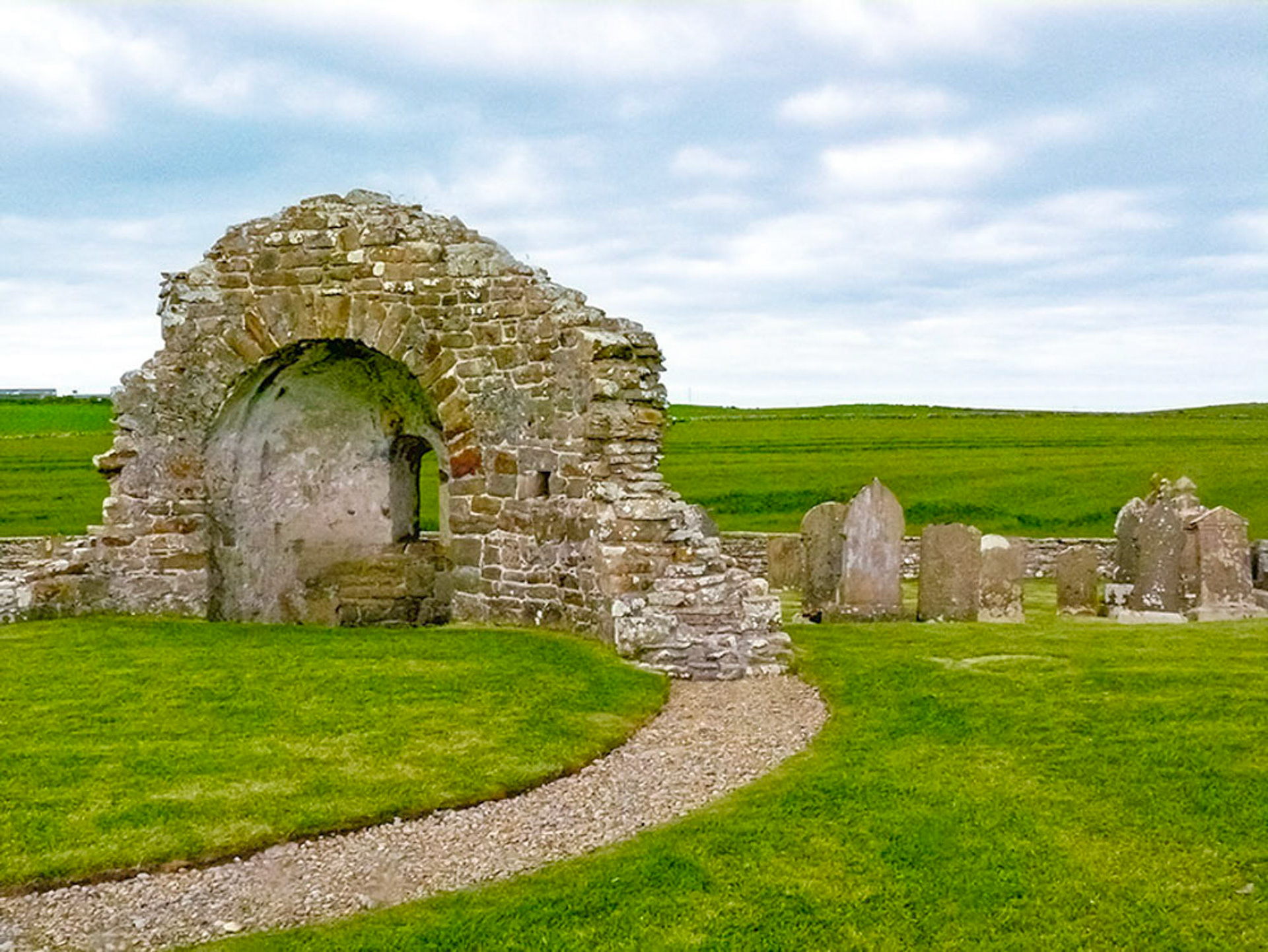 Orkney - Round church of Orphir