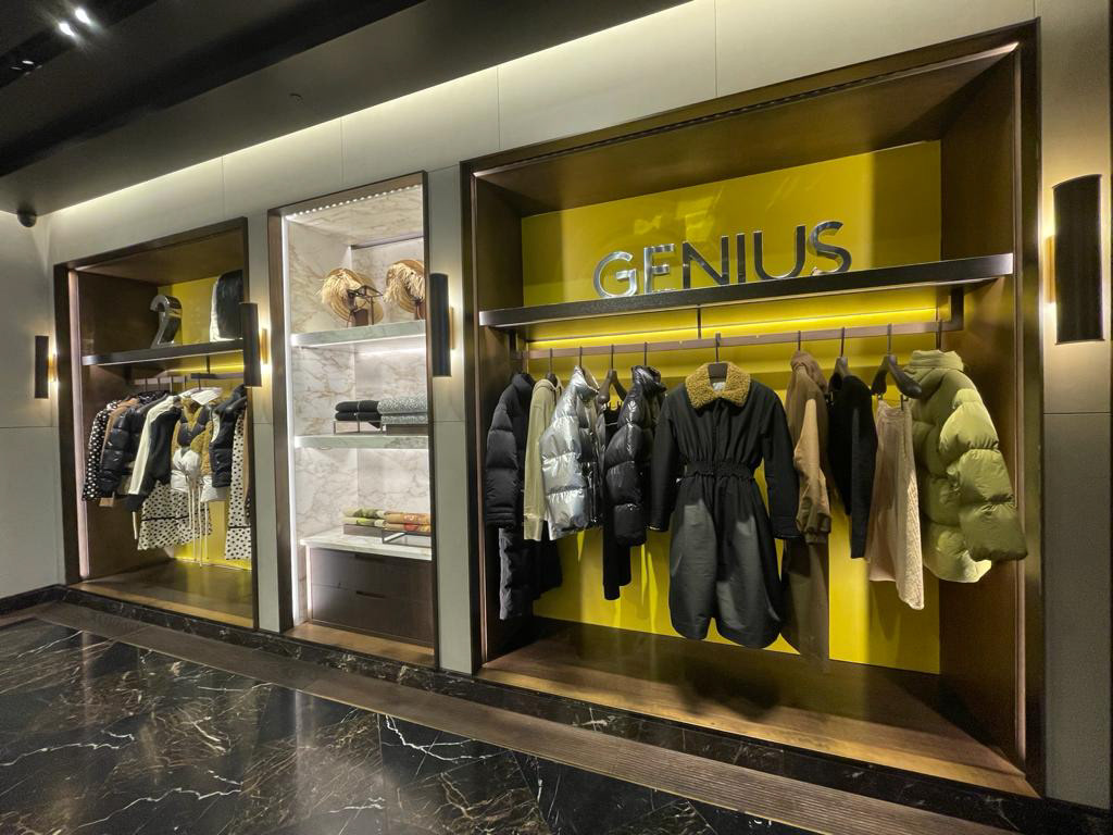 MONCLER GENIUS 1952 WOMENSWEAR - OLD BOND ST