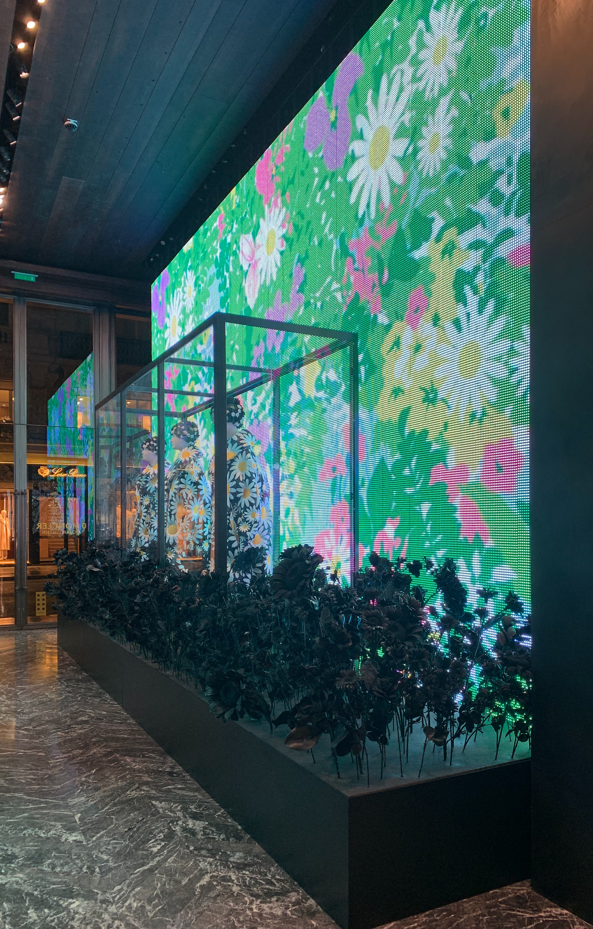 MONCLER GENIUS RICHARD QUINN RUE DE FAUBOURG, PARIS FRANCE