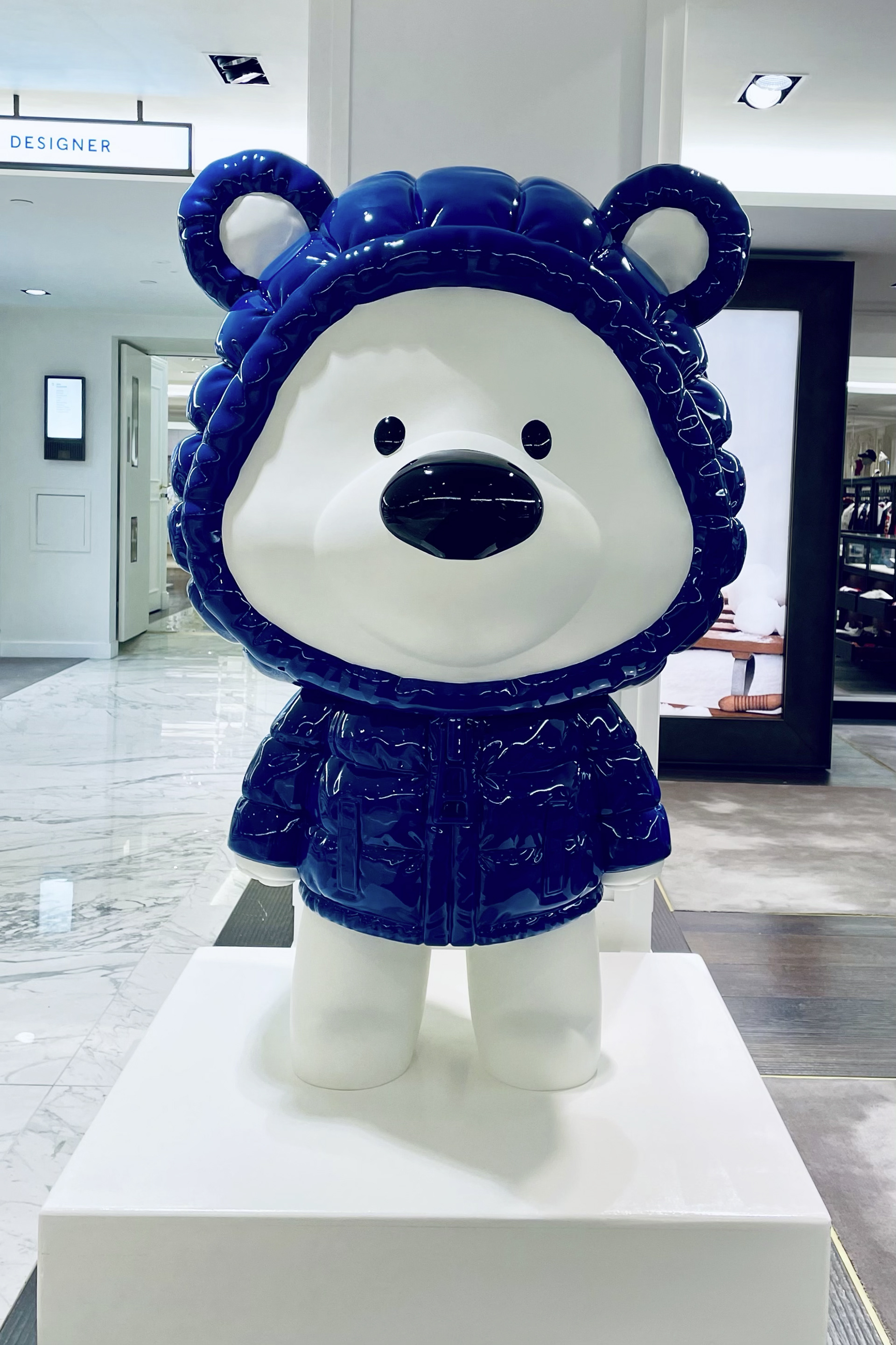 MONCLER ENFANT HARRODS' KIDSWEAR - LONDON, UK