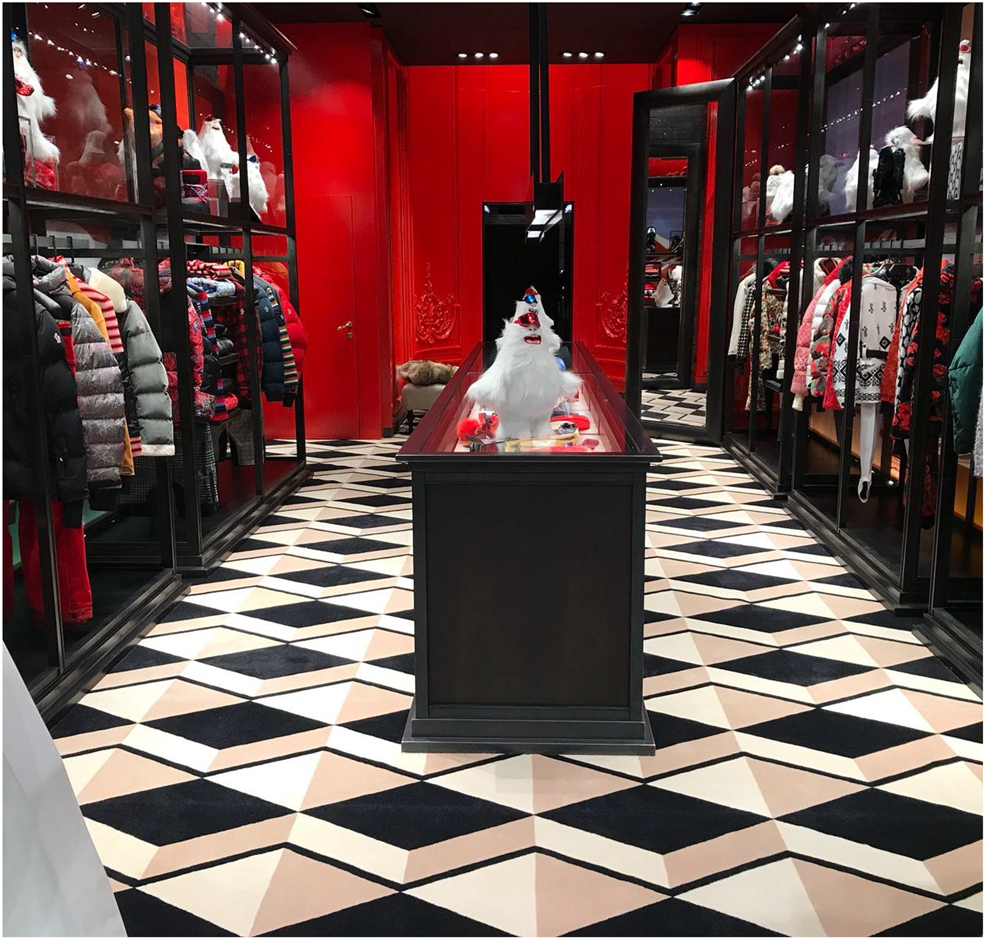 SLOANE STREET MONCLER BOUTIQUE