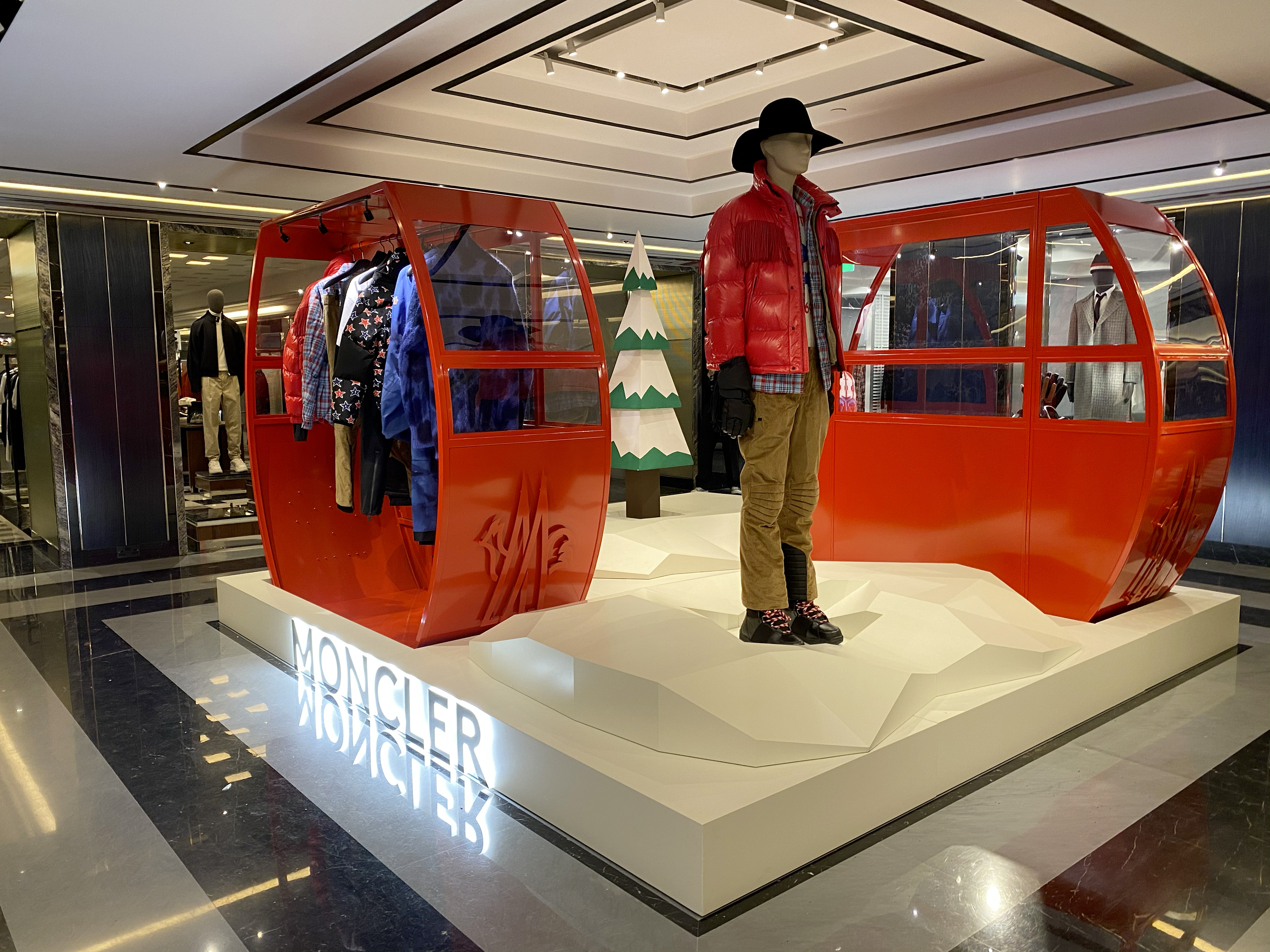 HARRODS' POP UP 2ND FLOOR - MENS