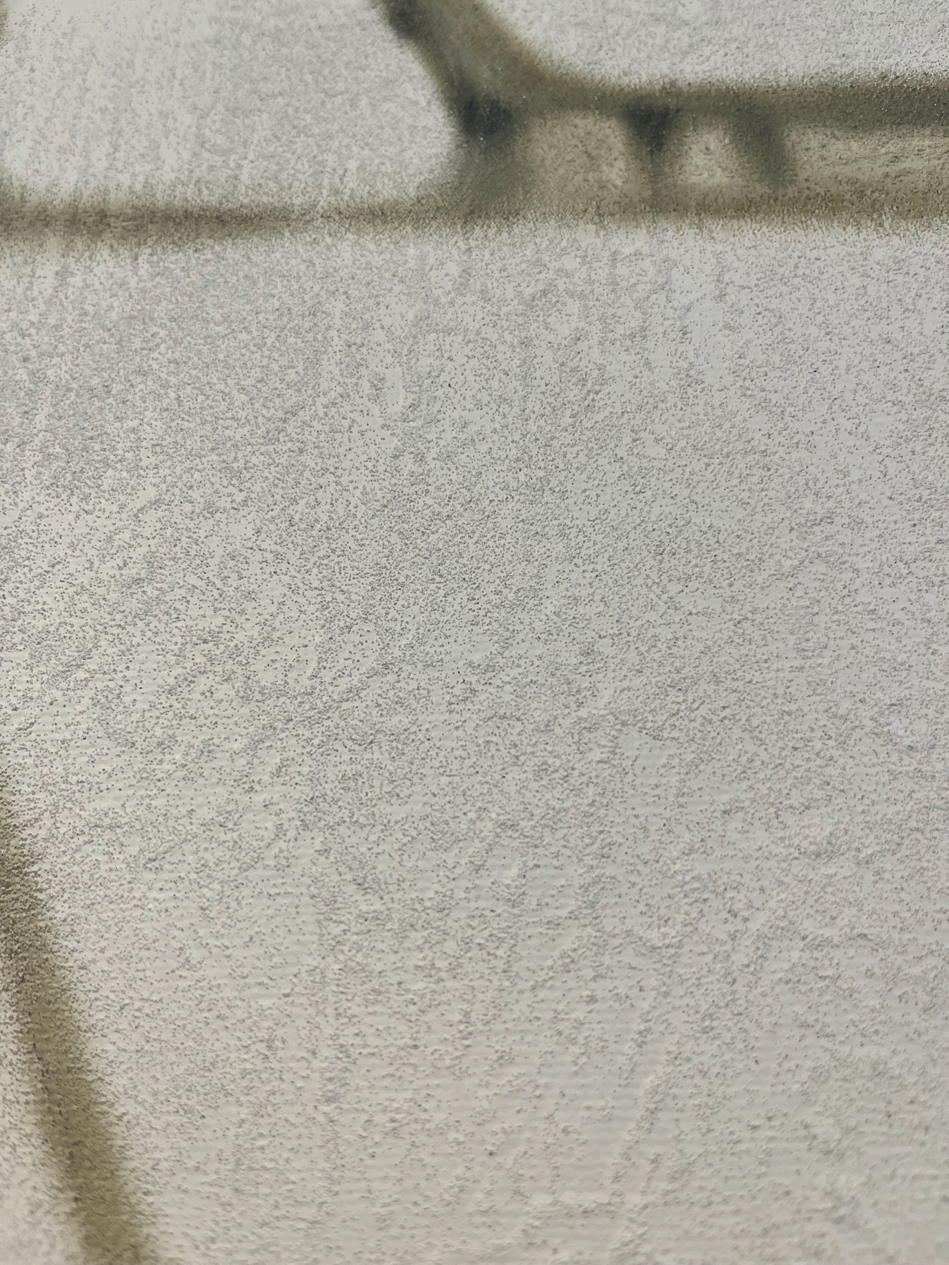 <백색소음의 초상 Portrait of White noise>, 김헌시, 2024, oil on mixed media, 64x130(cm), 가변설치