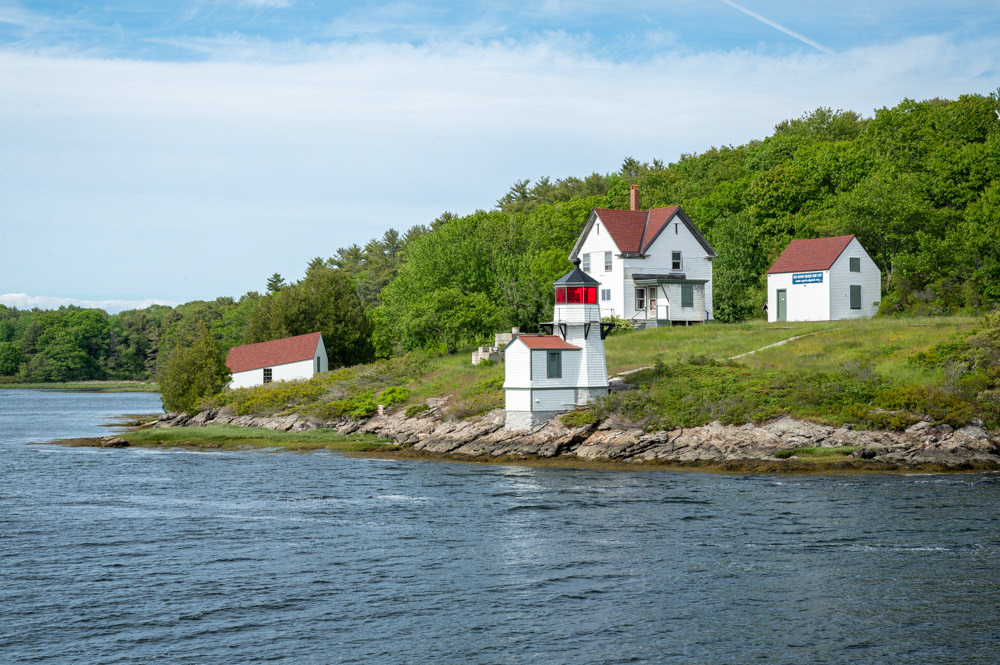 Squirrel Point Light