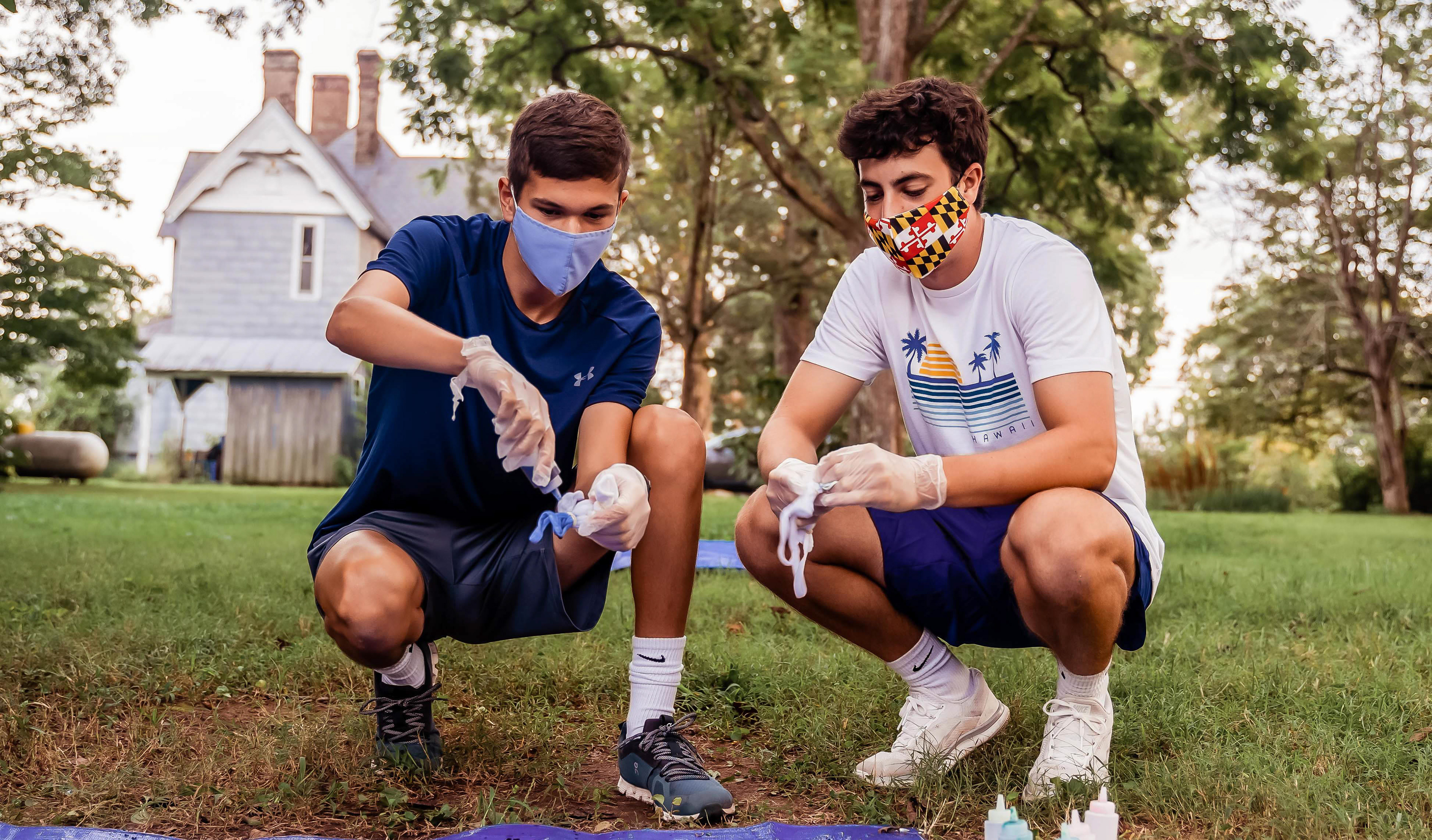 Photo of students at Elon University Hillel