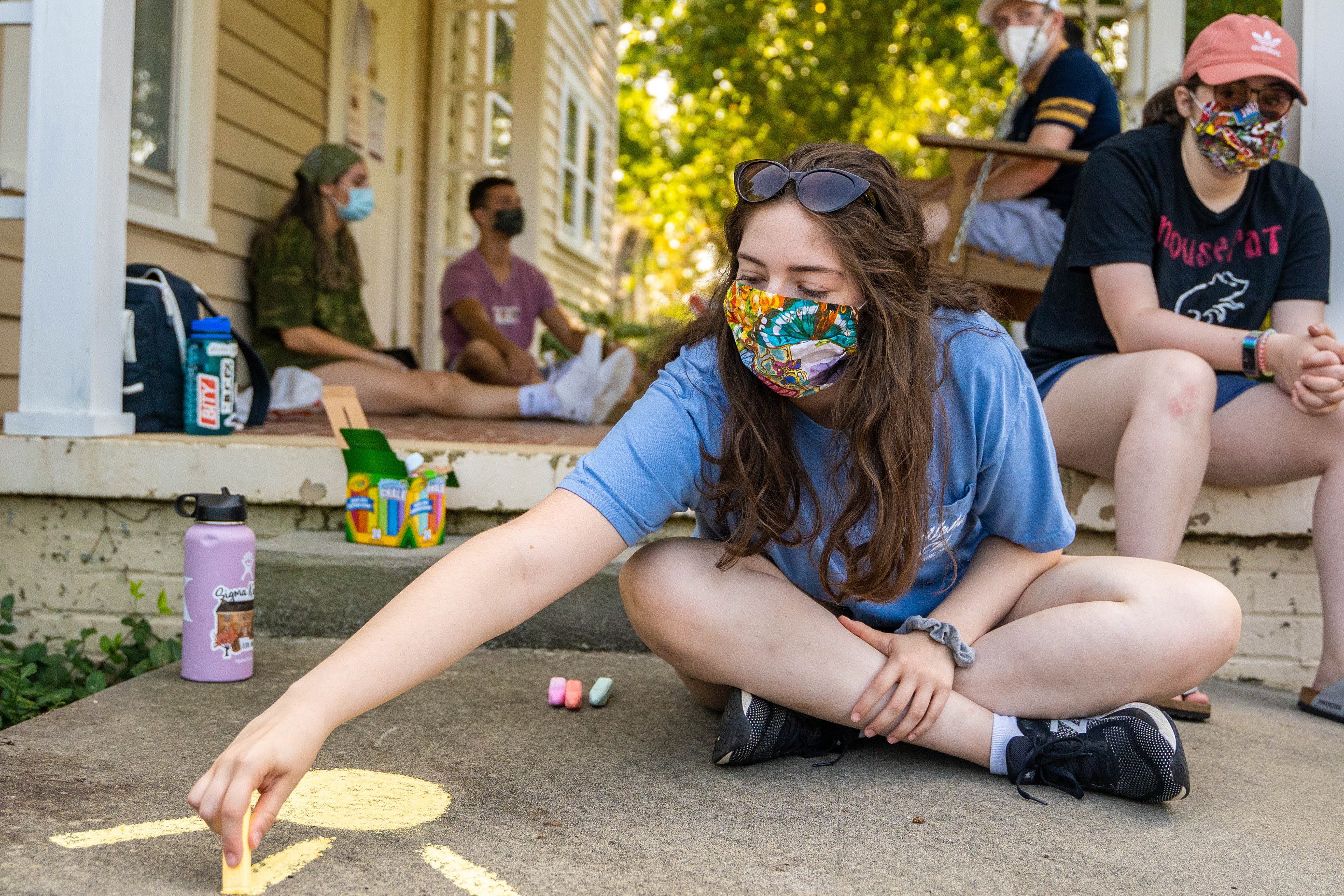 Photo of students at Elon University Hillel