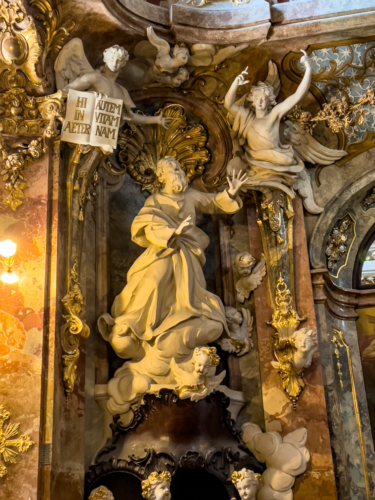 Statuary in Asamkirche