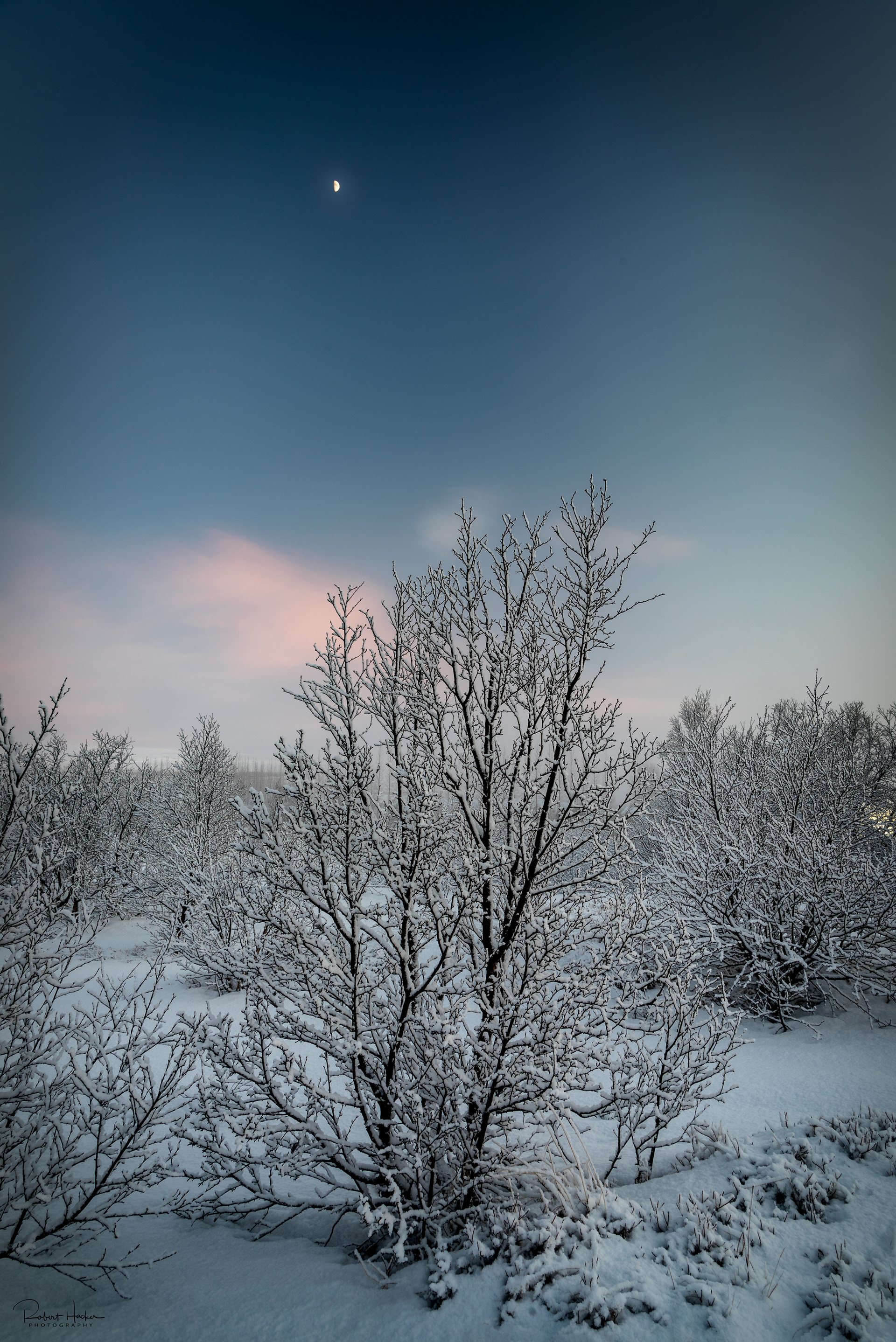 Snow and sky at Stokkur Geyser