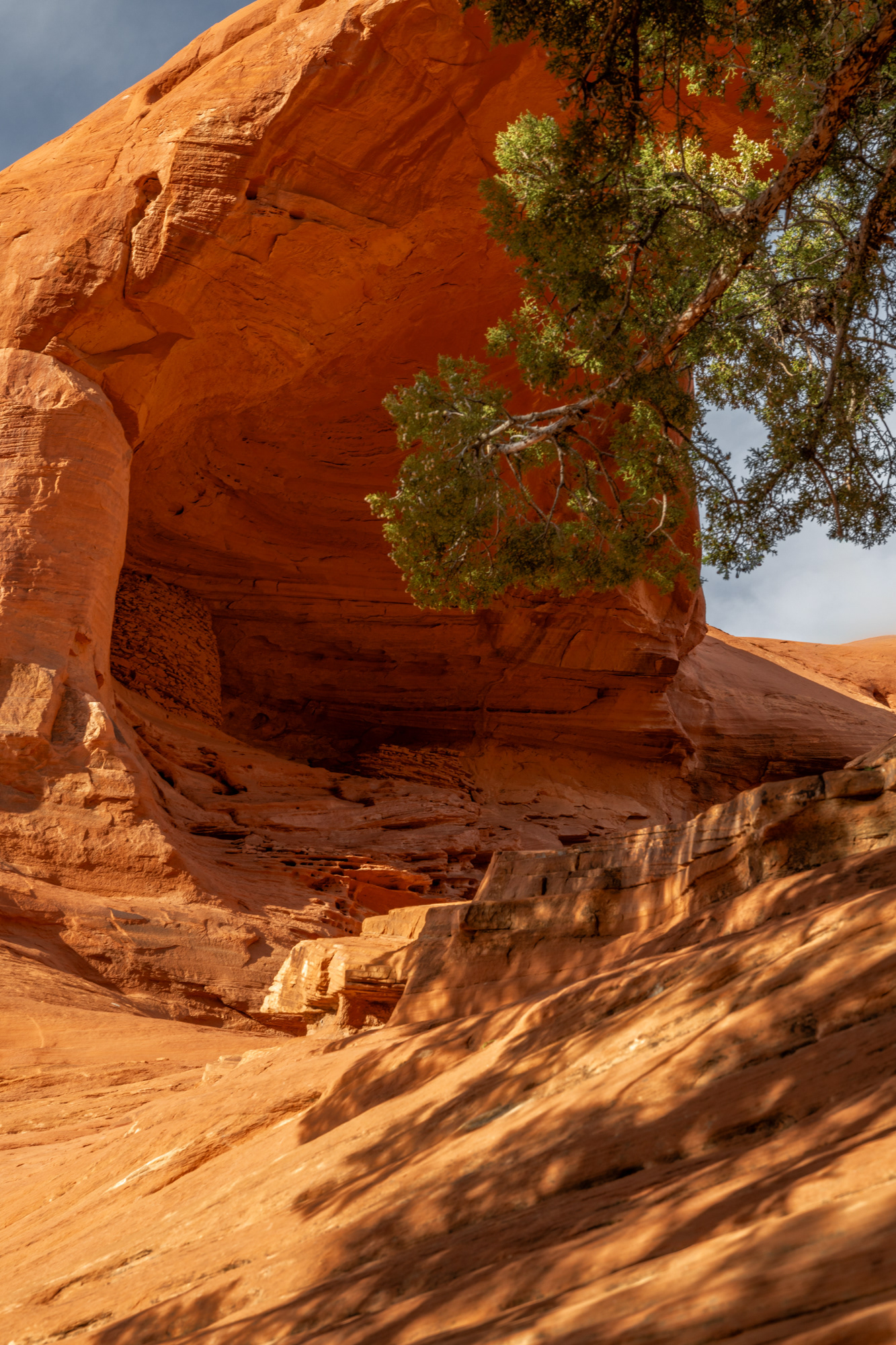 Navajo Ruins inside the arch, Monument Valley Navajo Tribal Park