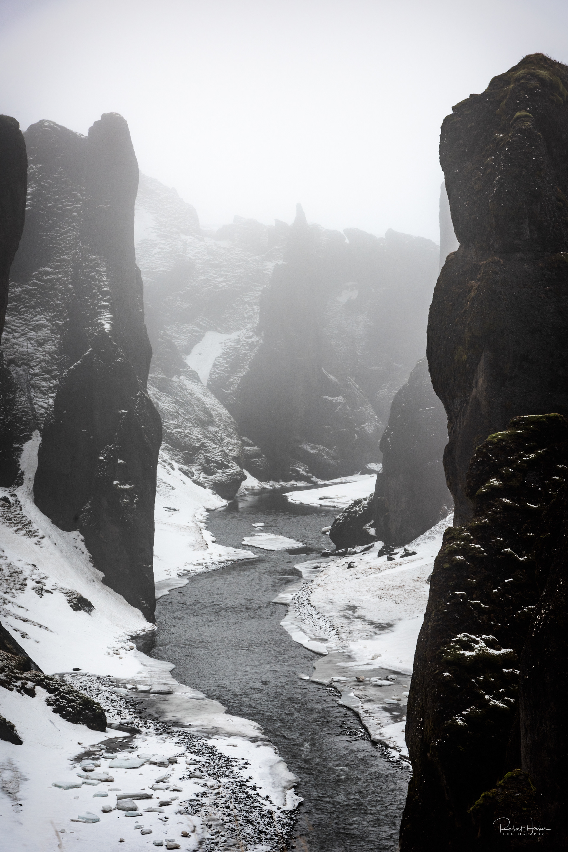 Fjaðrárgljúfur Canyon